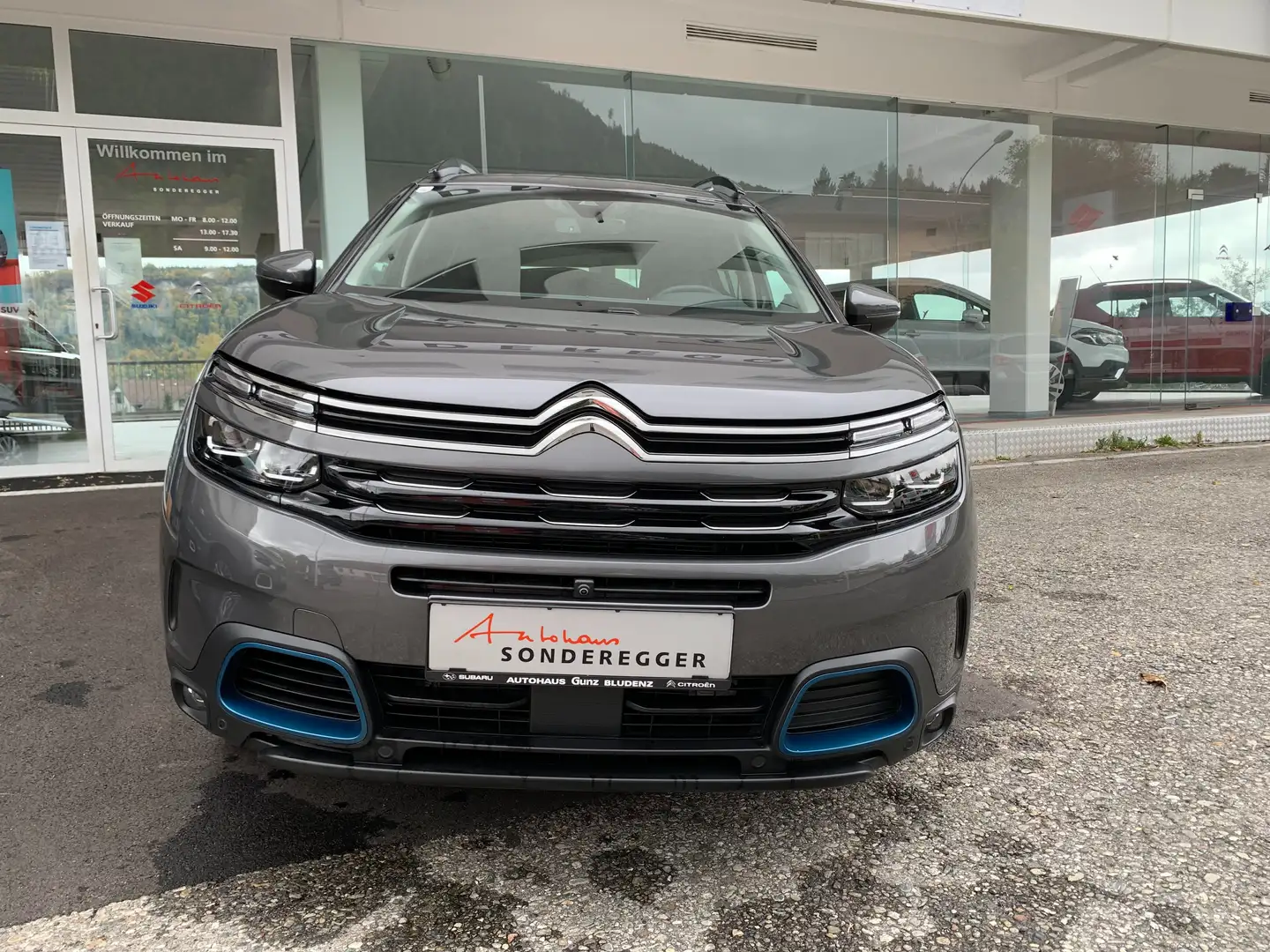 Citroen C5 Aircross Hybrid 225 ë EAT8 Shine First Edition Grau - 2