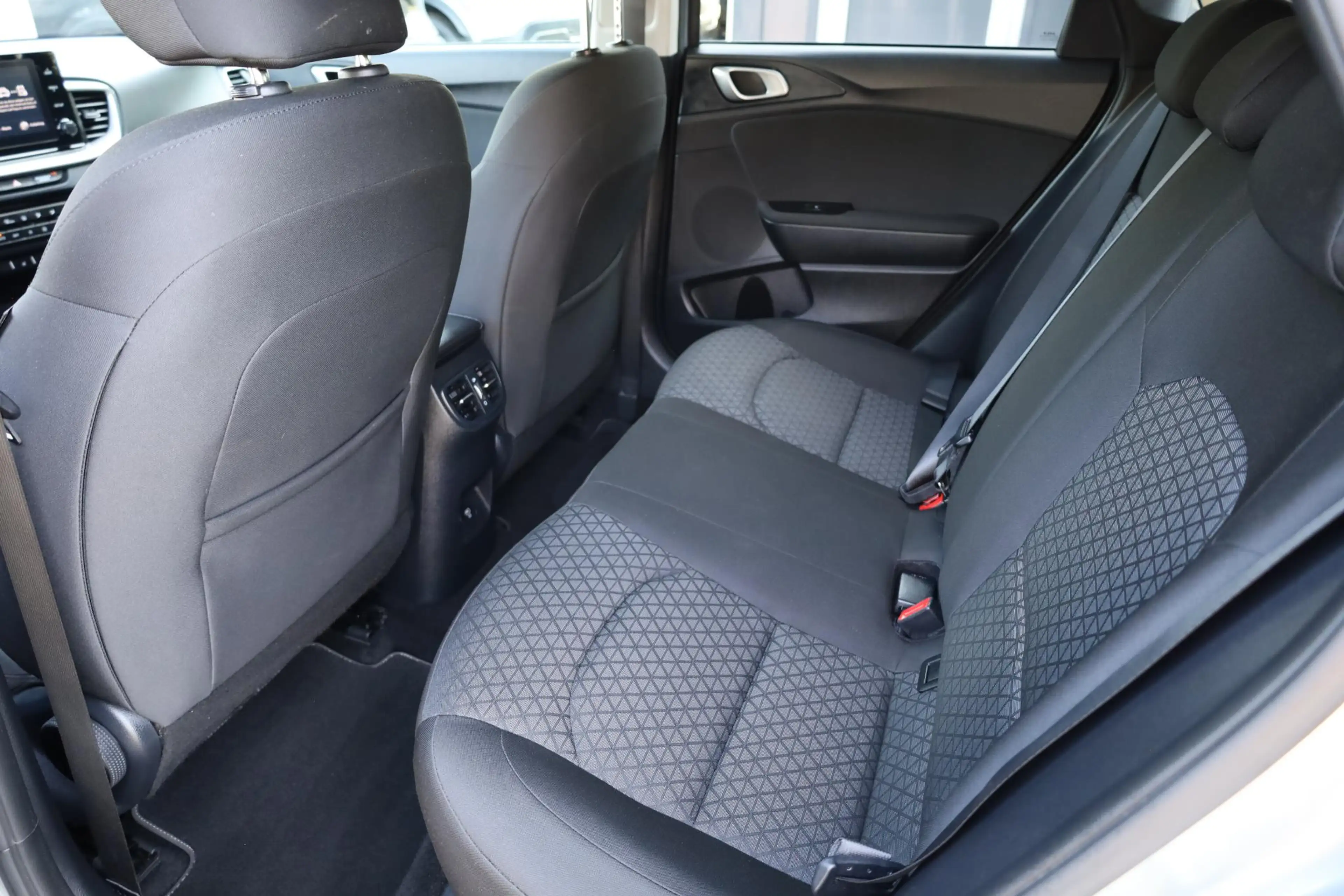 Kia Ceed SW / cee'd SW Sportswagon 1.0 T-GDi DynamicLine CARPLAY CAMERA S — photo 7