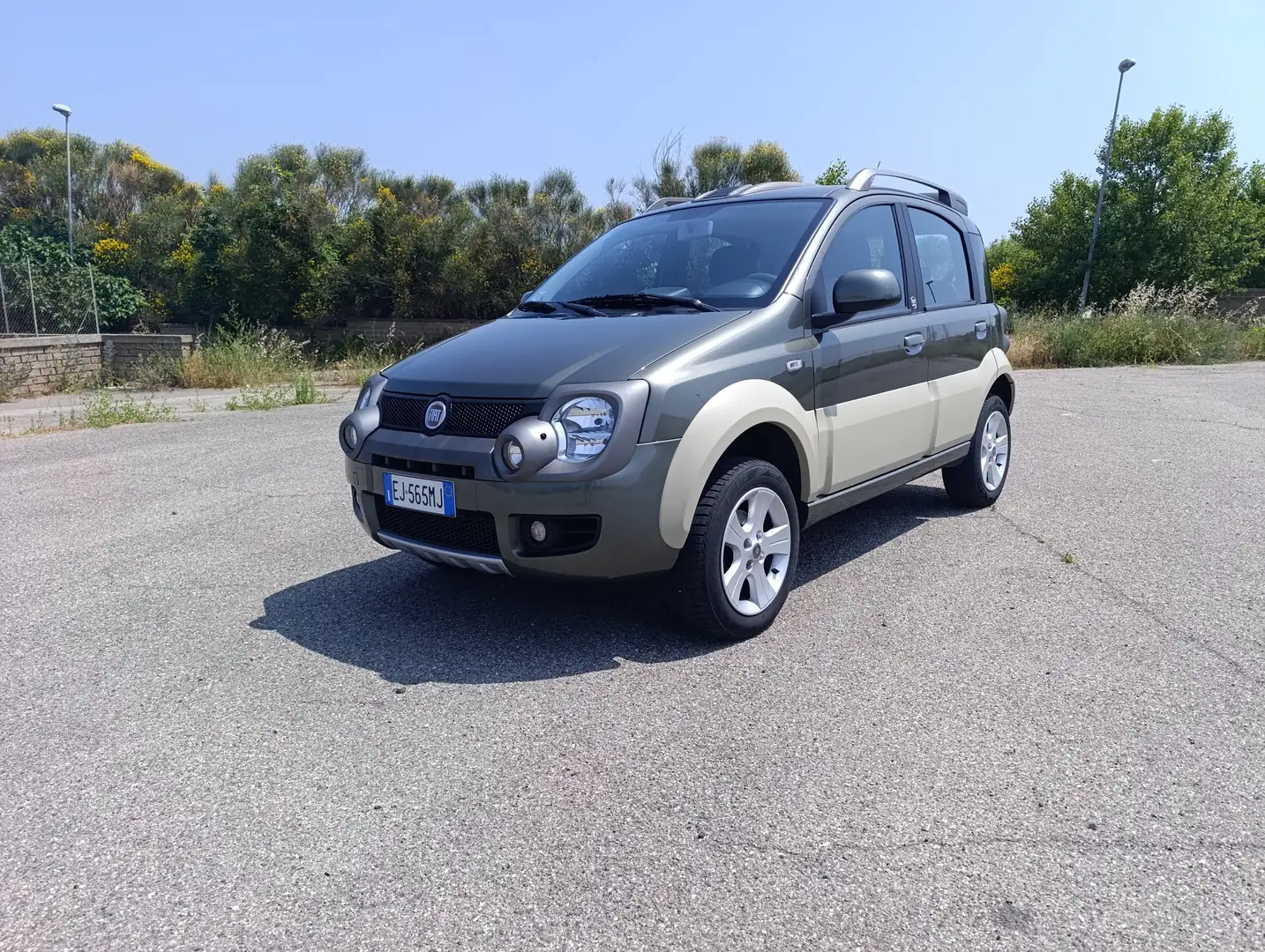 Fiat Panda Panda 1.3 mjt 16v Cross 4x4 75cv Vert - 1