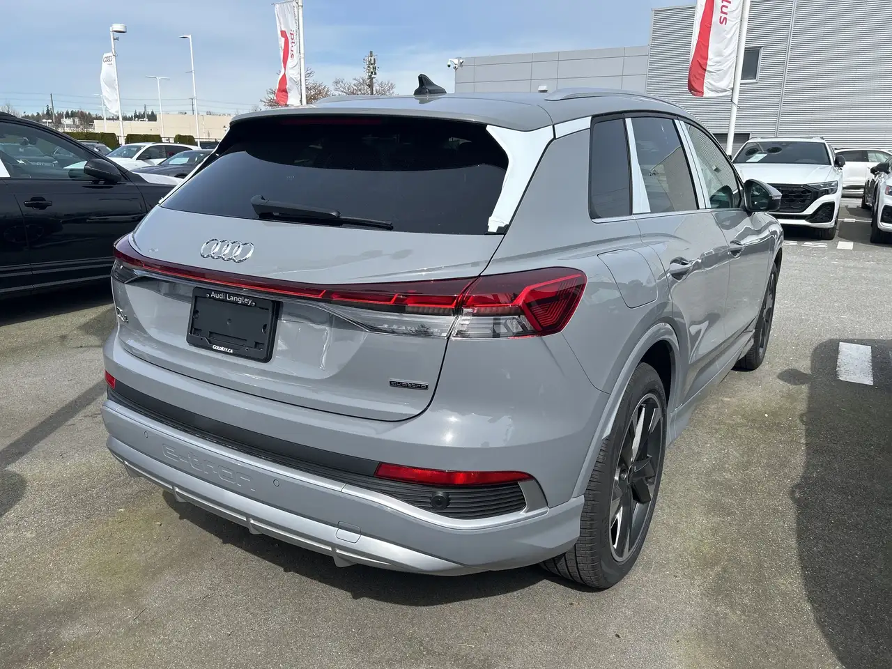 Audi Q4 e-tron снимка Audi Q4 e-tron