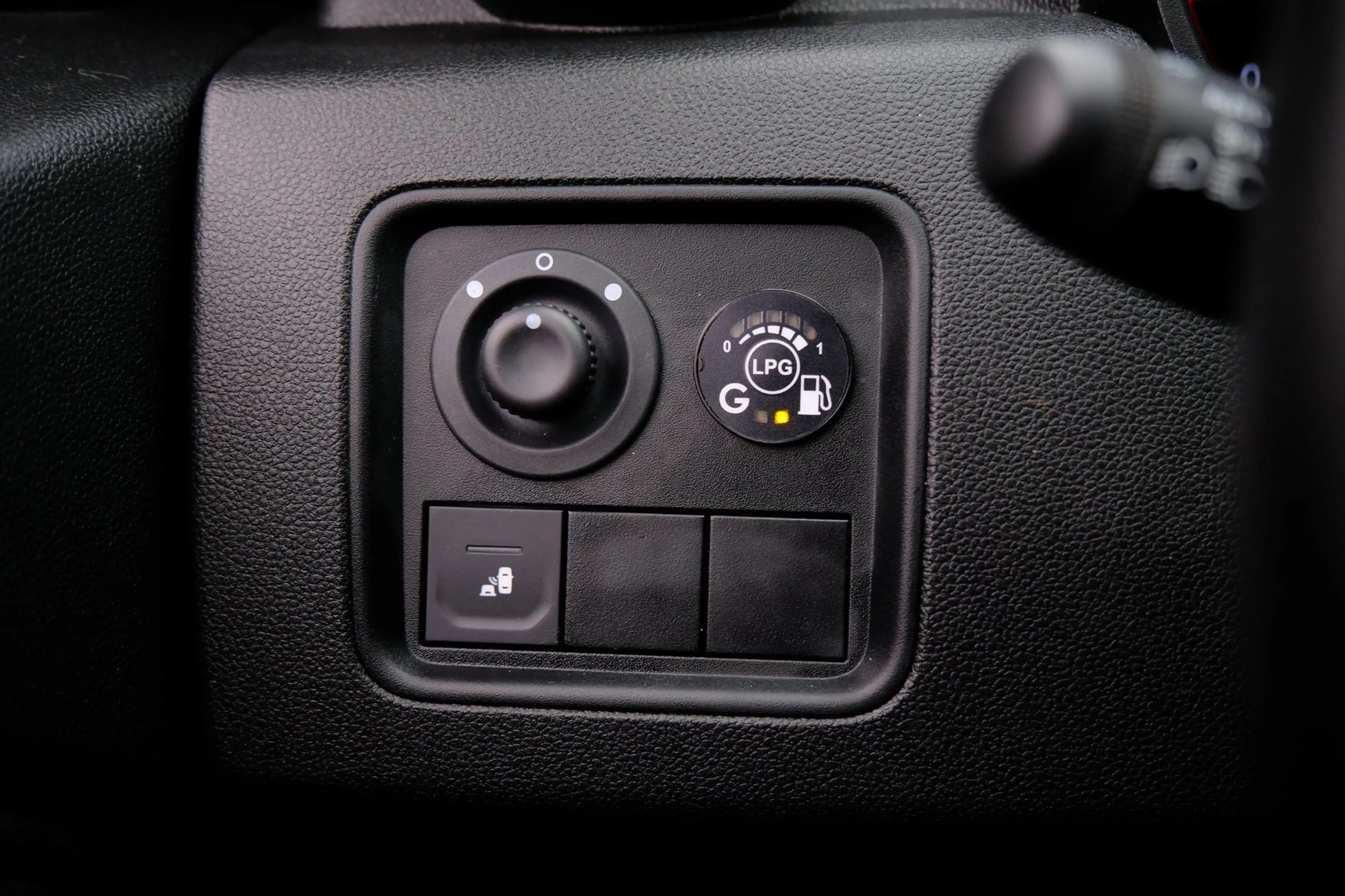 Dacia Duster 1.0 TCe Bi-Fuel/LPG-G3 Serie Limitee 15th Annivers — photo 15