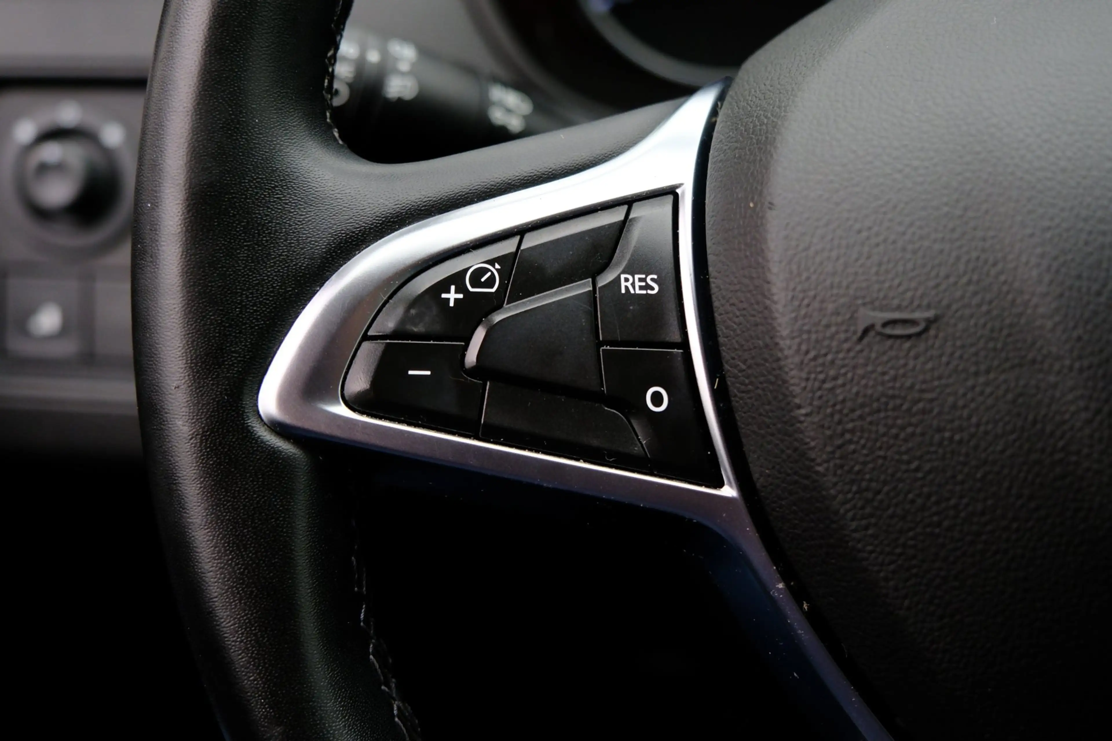 Dacia Duster 1.0 TCe Bi-Fuel/LPG-G3 Serie Limitee 15th Annivers — photo 25
