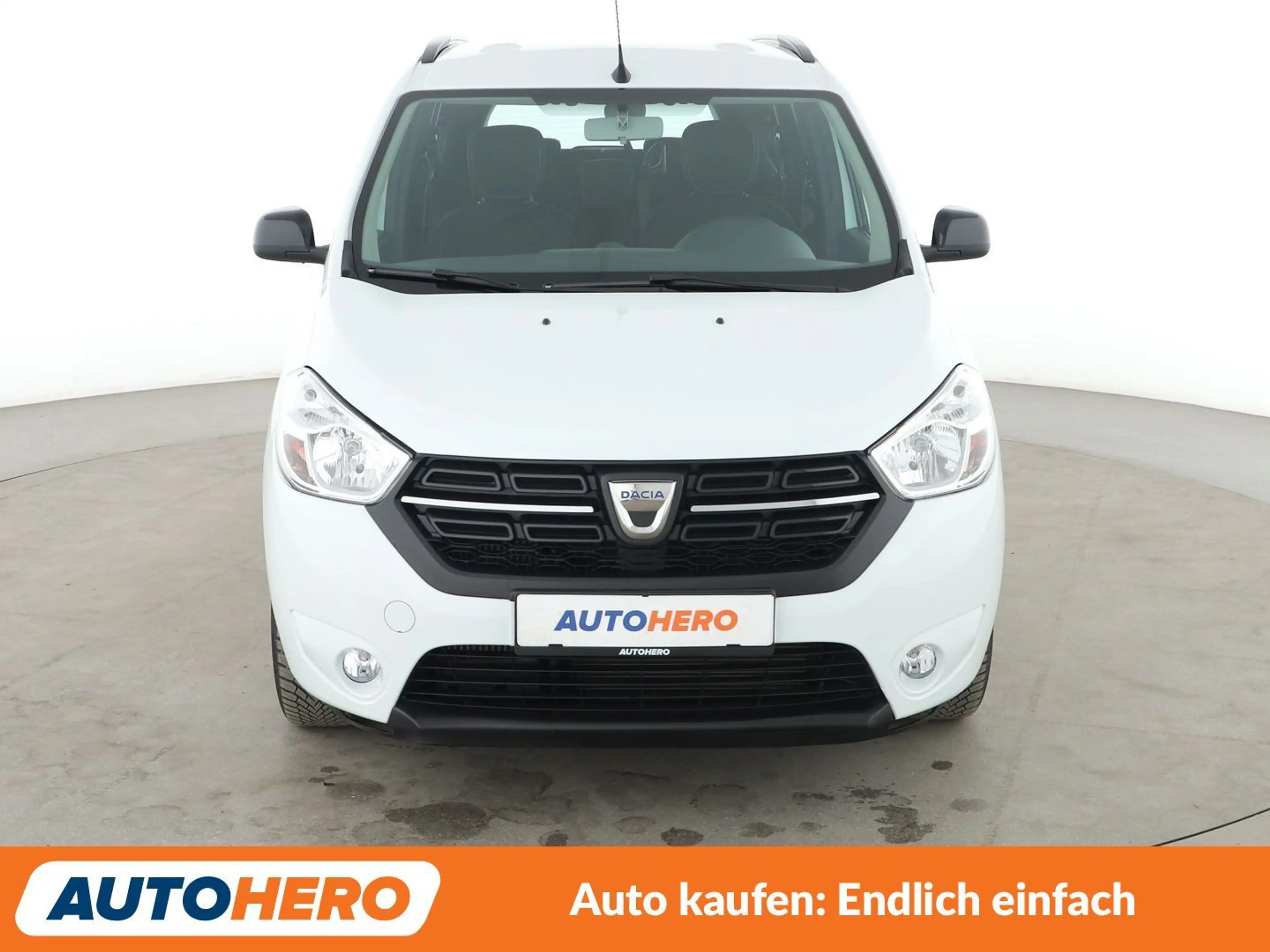 Dacia Lodgy 1.3 TCe Comfort*PDC*SHZ*TEMPO*KLIMA*GARANTIE* — photo 9