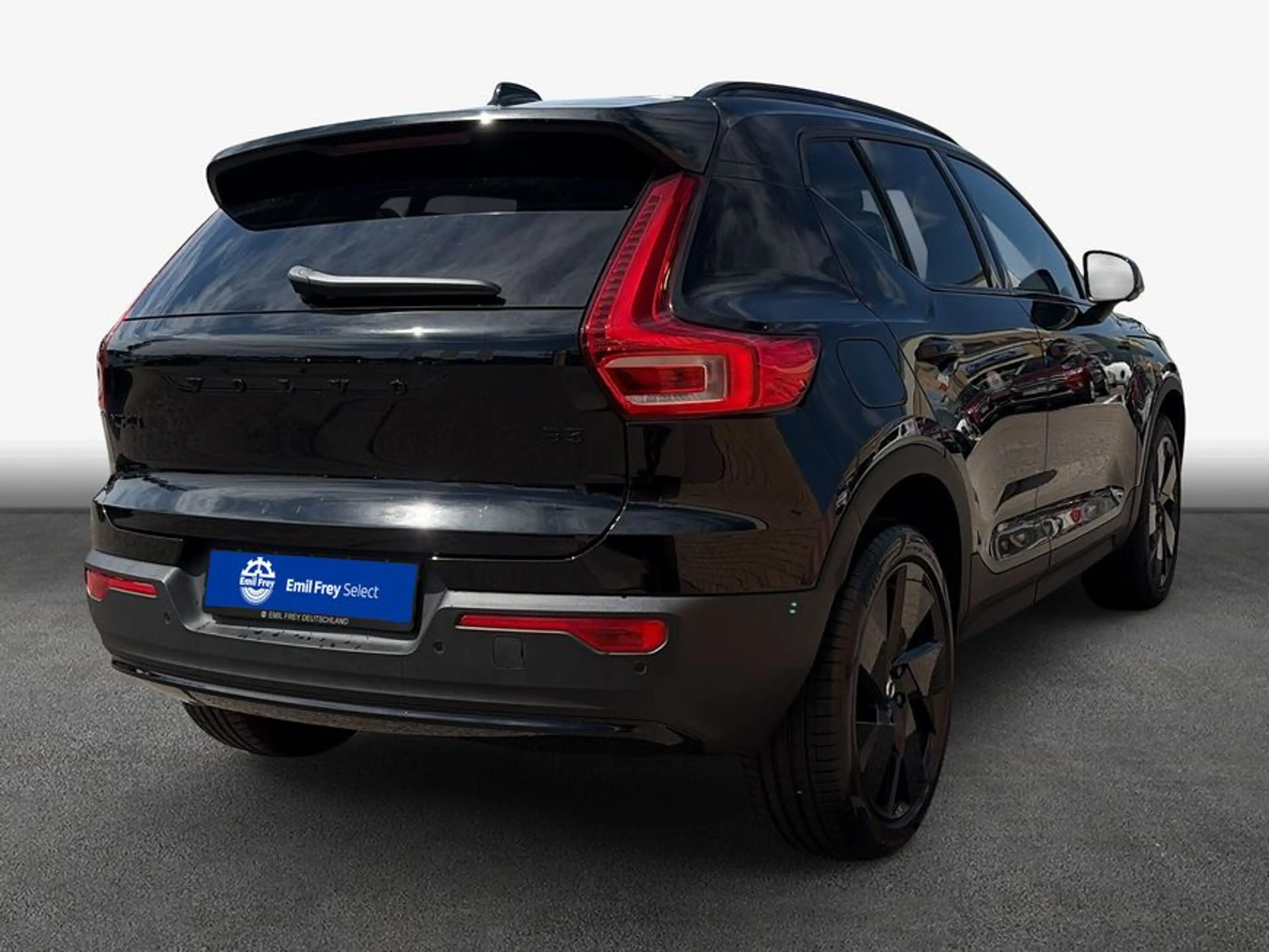 Volvo XC40 XC40 B3 B DKG Plus Black Edition — photo 2