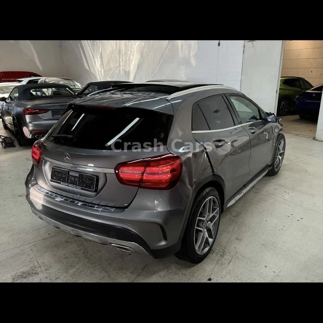 Mercedes-Benz GLA 250 4Matic 7G-DCT AMG Line - 2