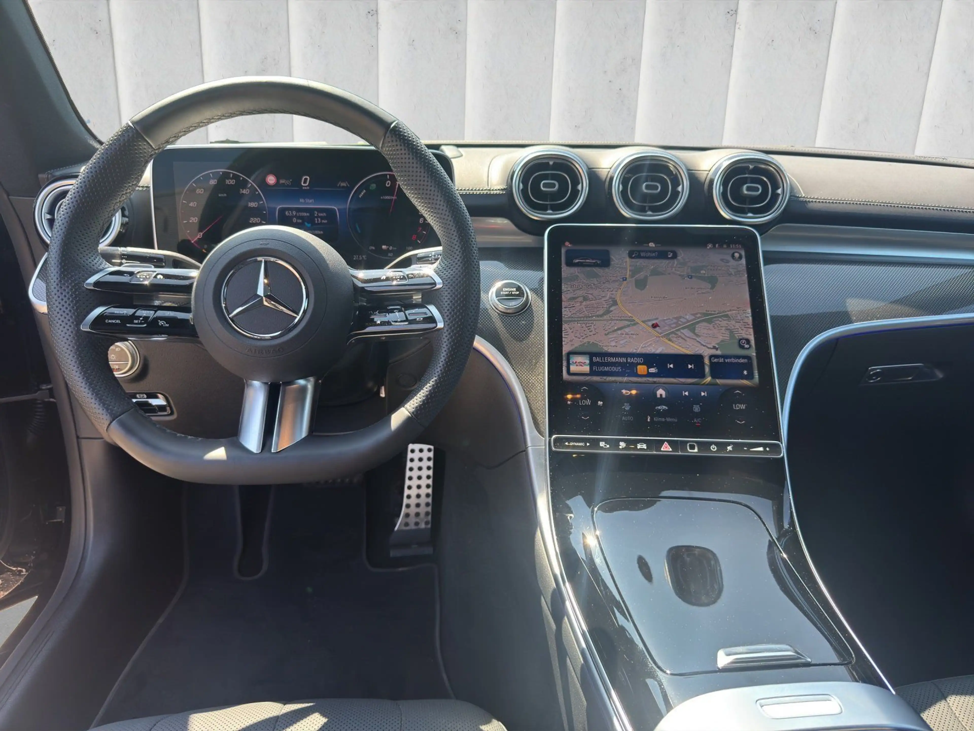 Mercedes-Benz CLE 300 e AMG Premium+ Pano Burm HUD S-Klim DIST — photo 14