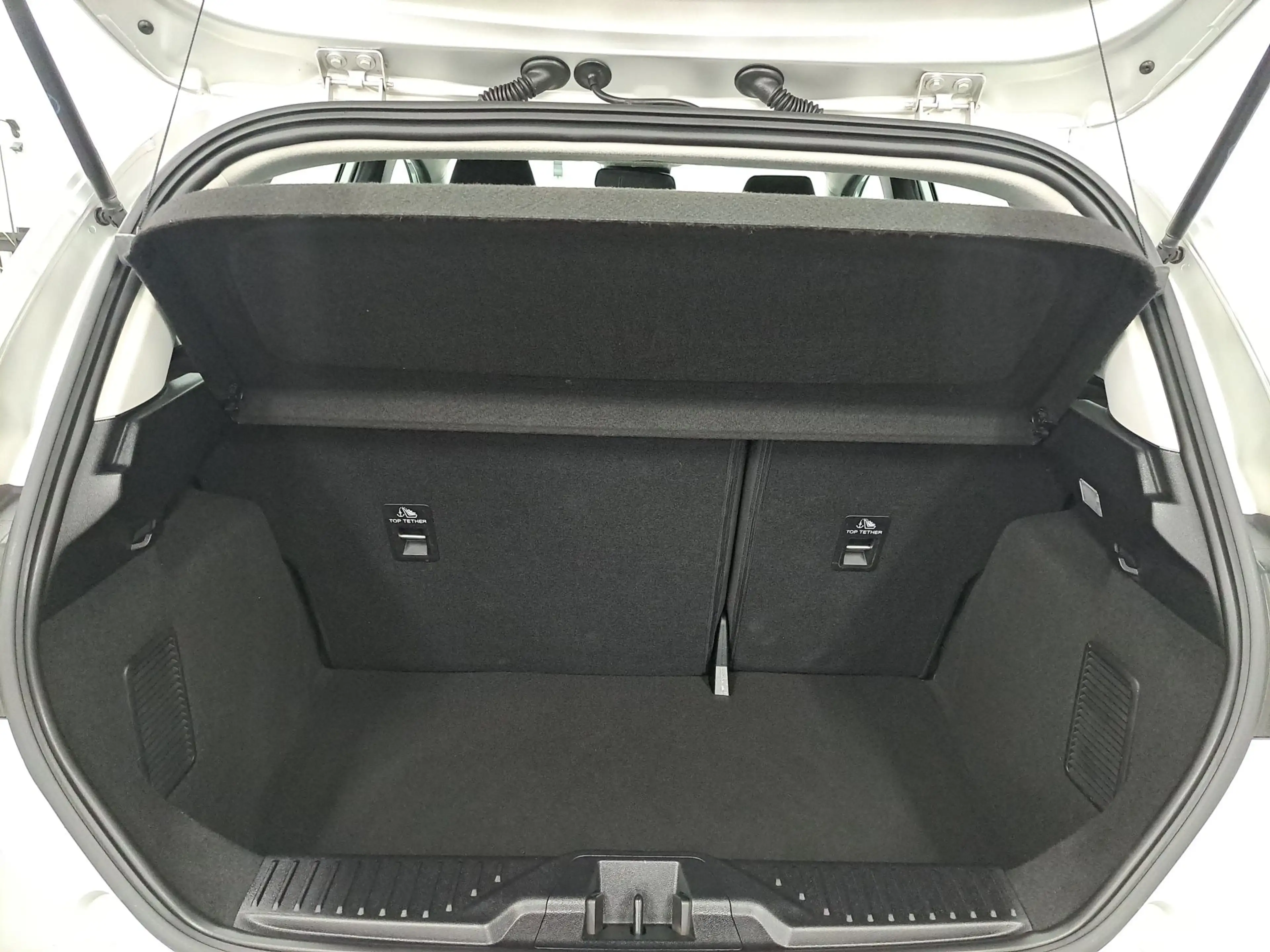 Ford Fiesta Cool & Connect NAVI LED RFK Temp. — photo 7