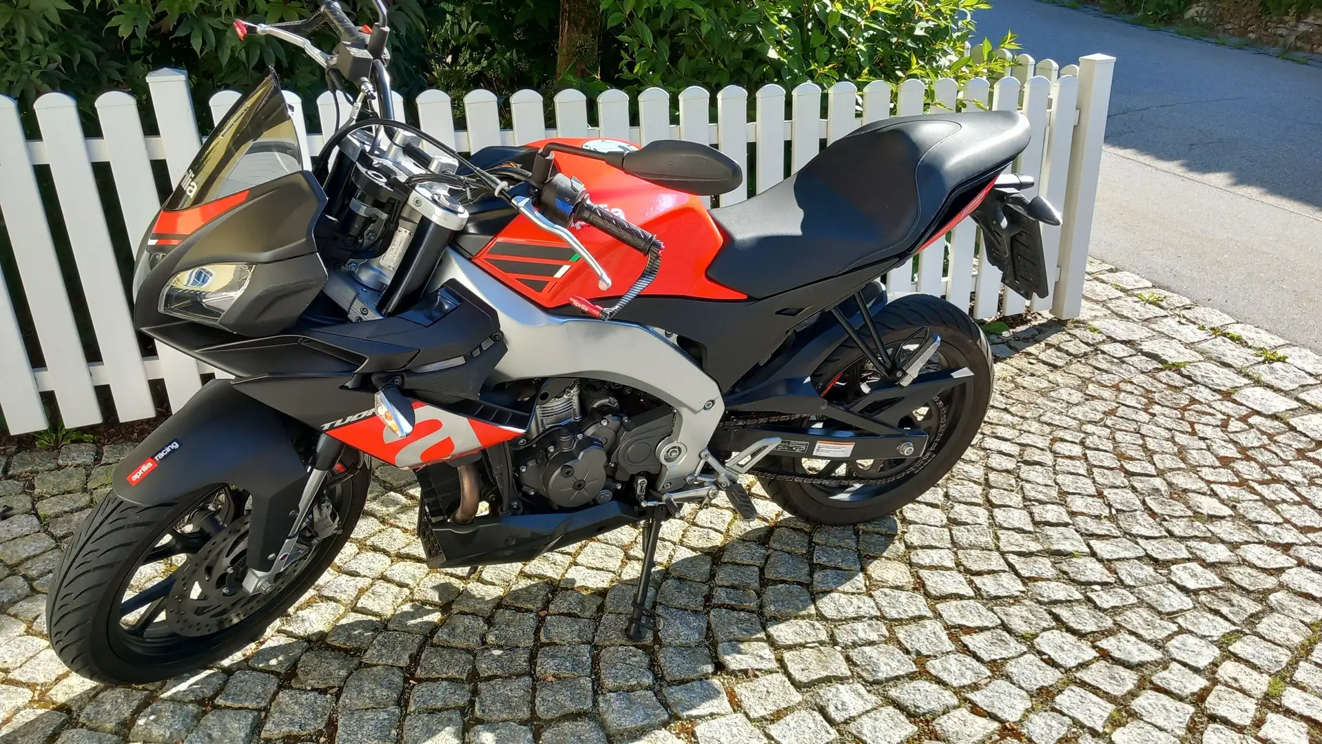 Aprilia Tuono 125 ccm, generalüberholt und Kundendienst neu Czerwony - 1