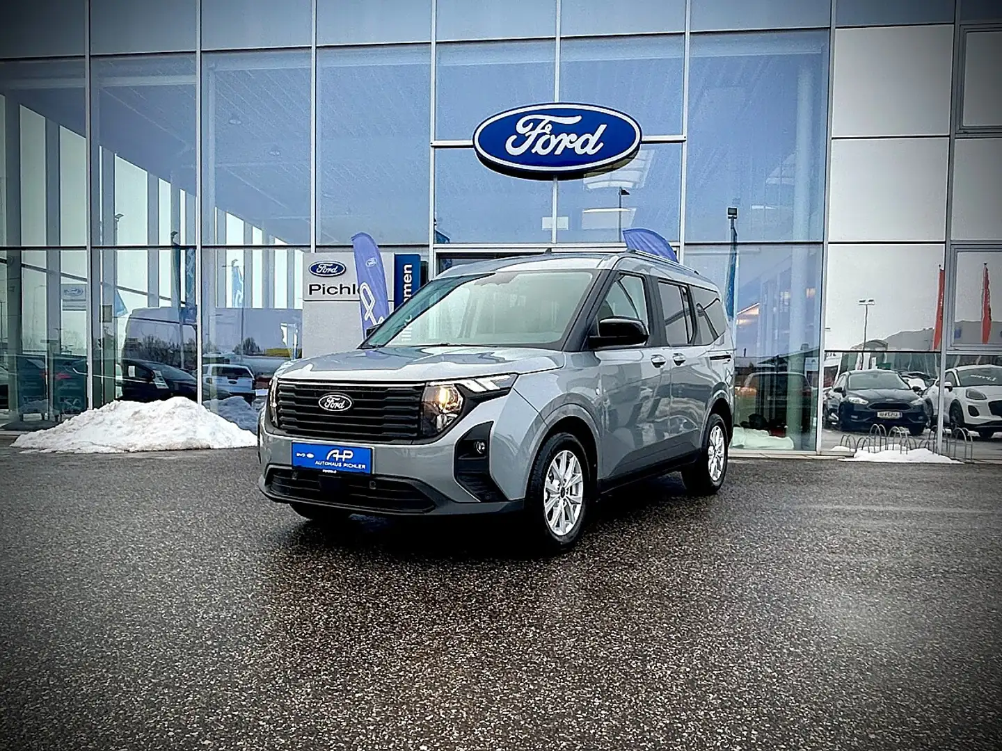 Ford Tourneo Courier Titanium 1,0 Ecob. 125PS LEASING AKTION Silber - 1
