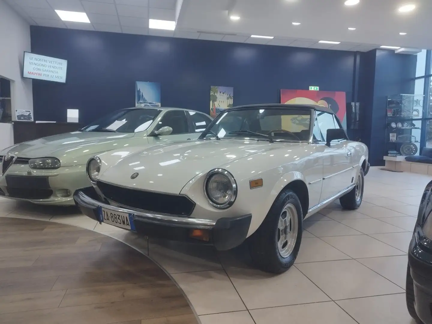 Fiat 124 Spider America Blanc - 1