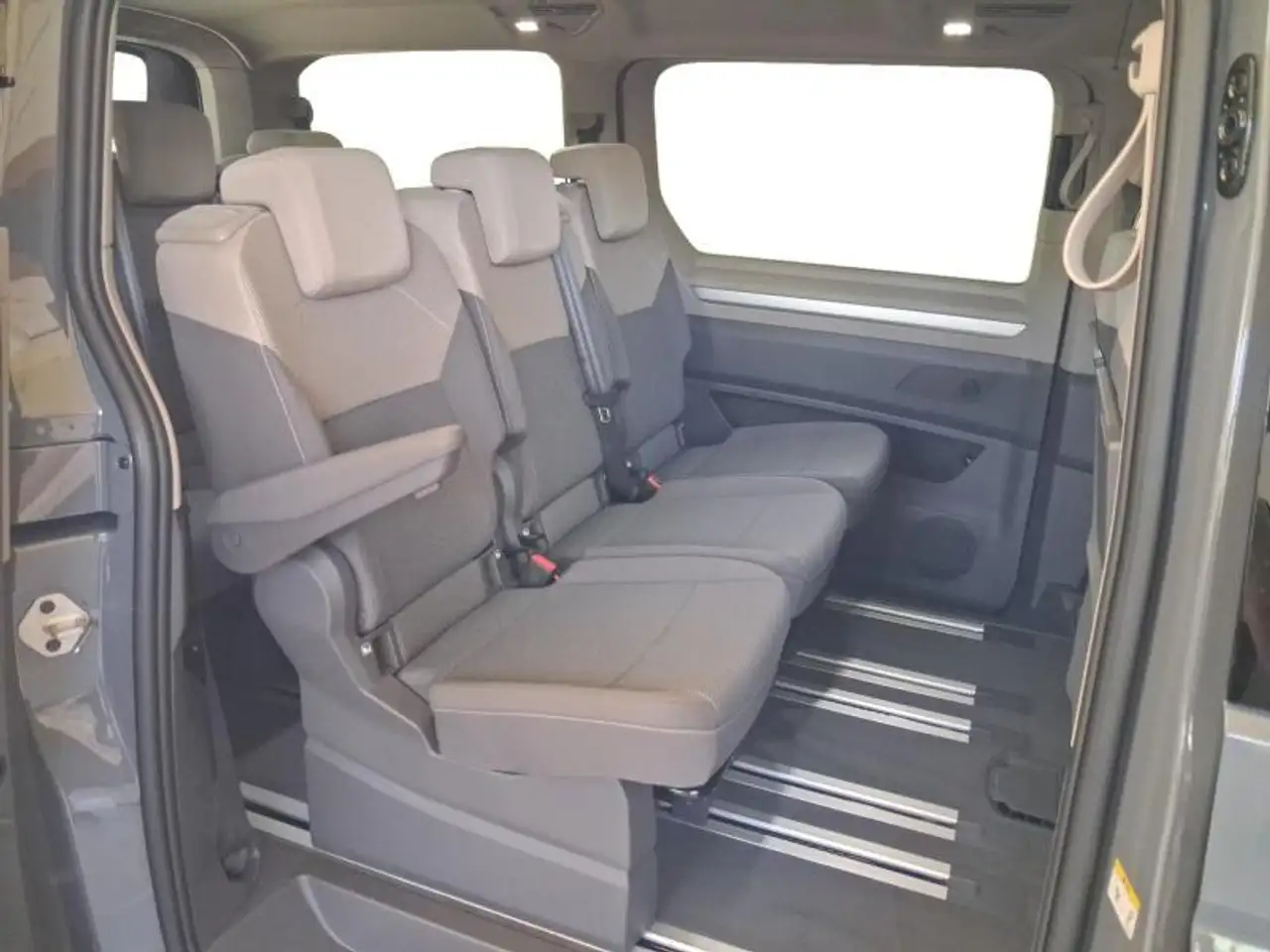 Volkswagen T7 Multivan 2026 — фото 14