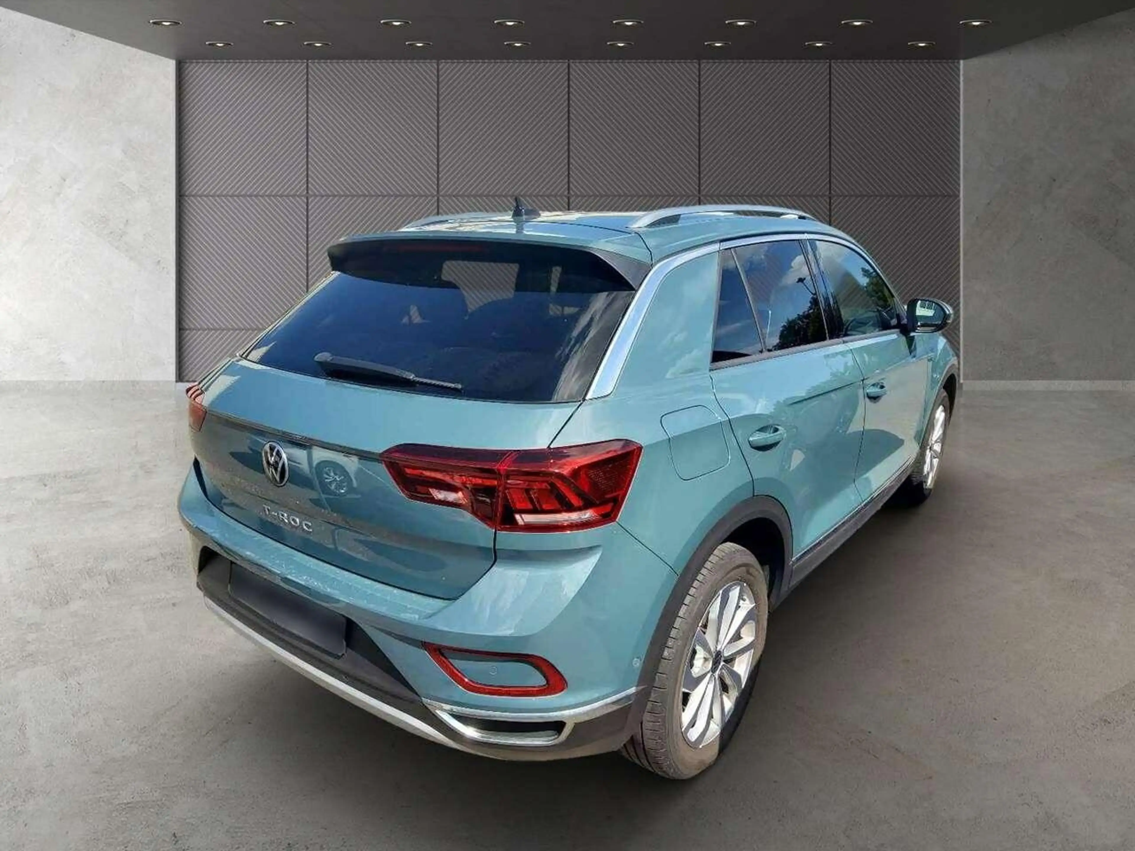 Volkswagen T-Roc Style 1.5 TSI DSG LED RearView Sitzh DAB Navi Carp — photo 4