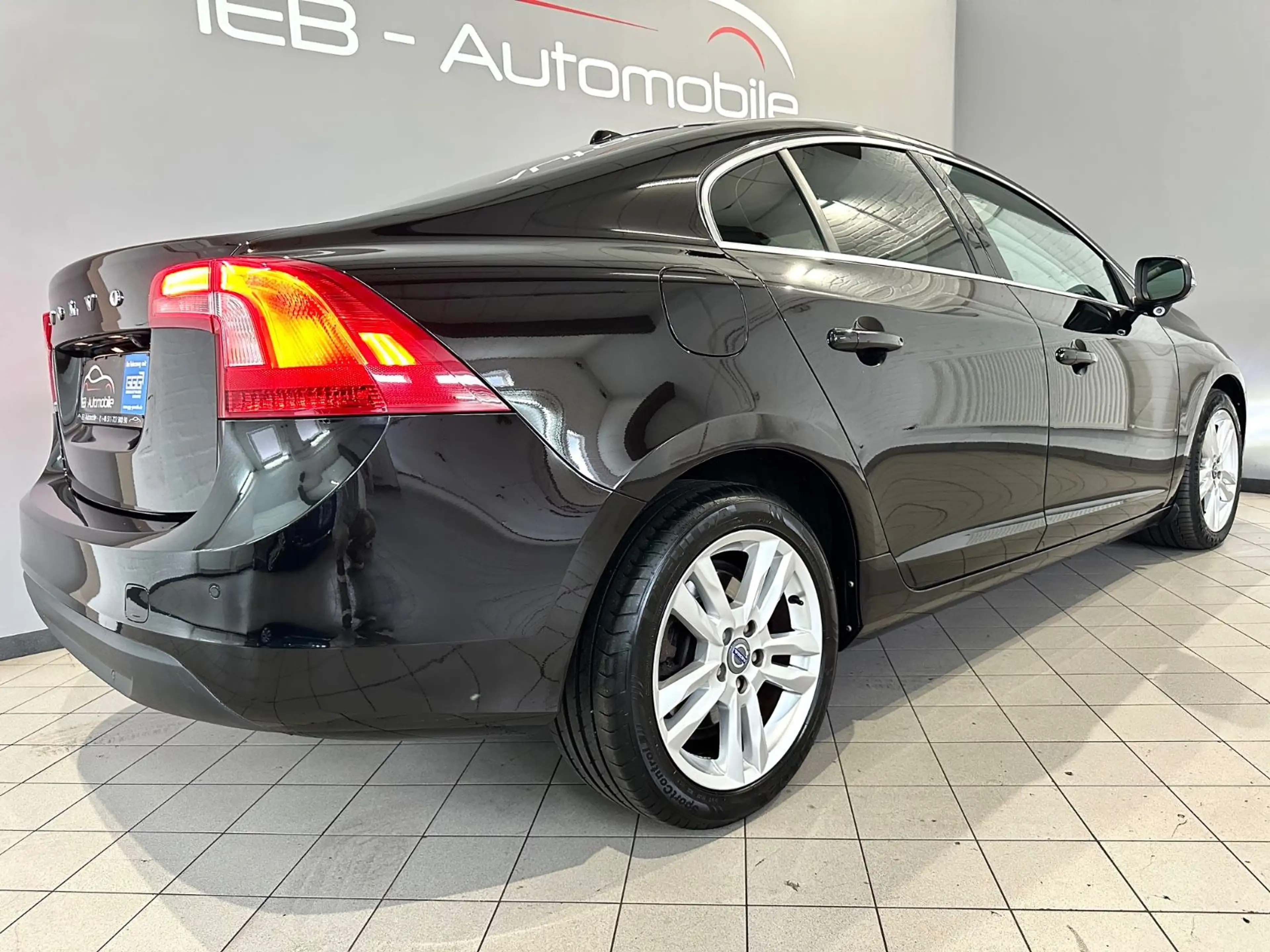 Volvo S60 Lim. Summum/Autom./Xenon/Memory/Kamera/ACC — photo 32
