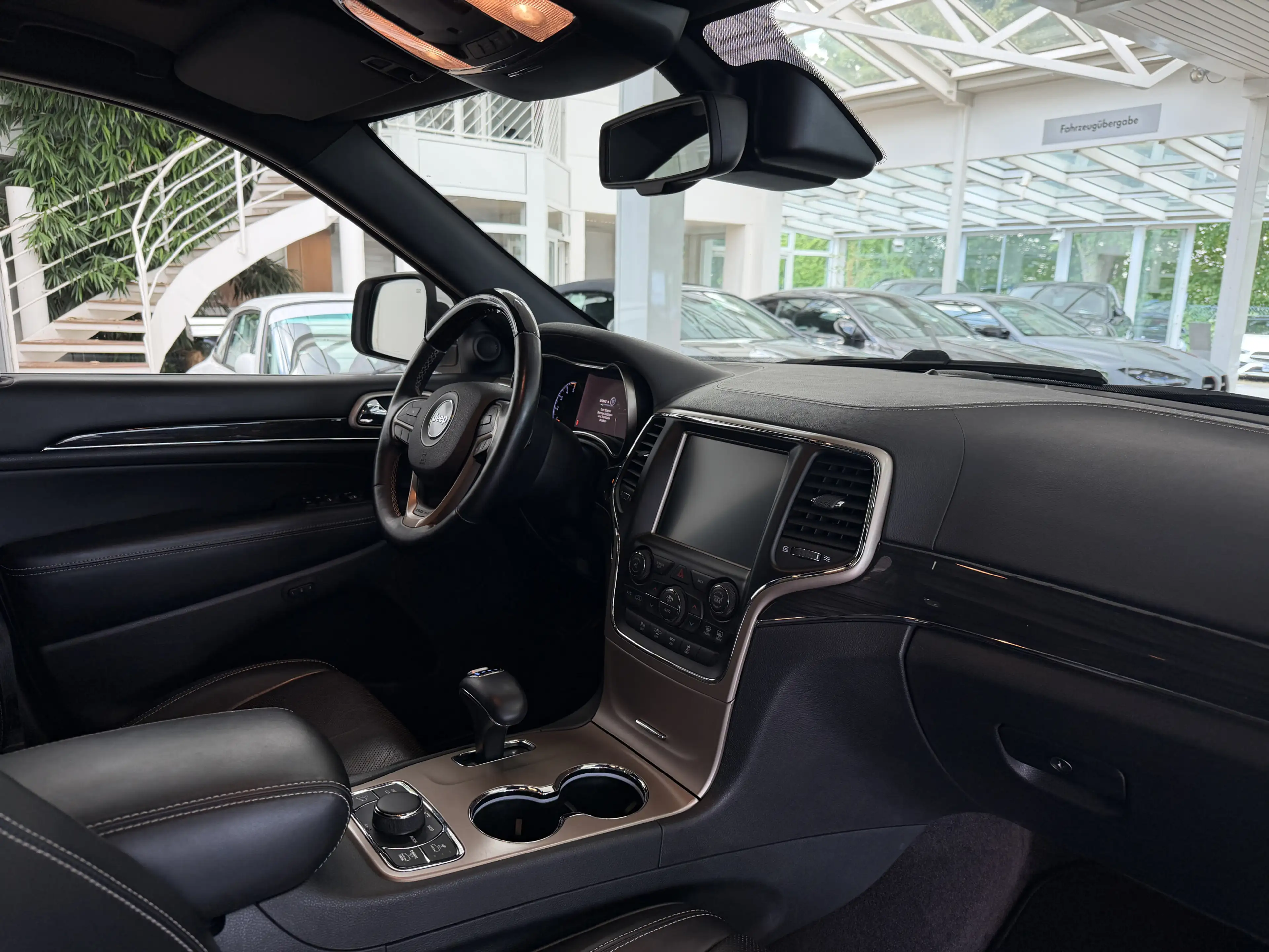 Jeep Grand Cherokee 3.0 CRD Overland*PANO*KAMERA*KEY* — photo 14