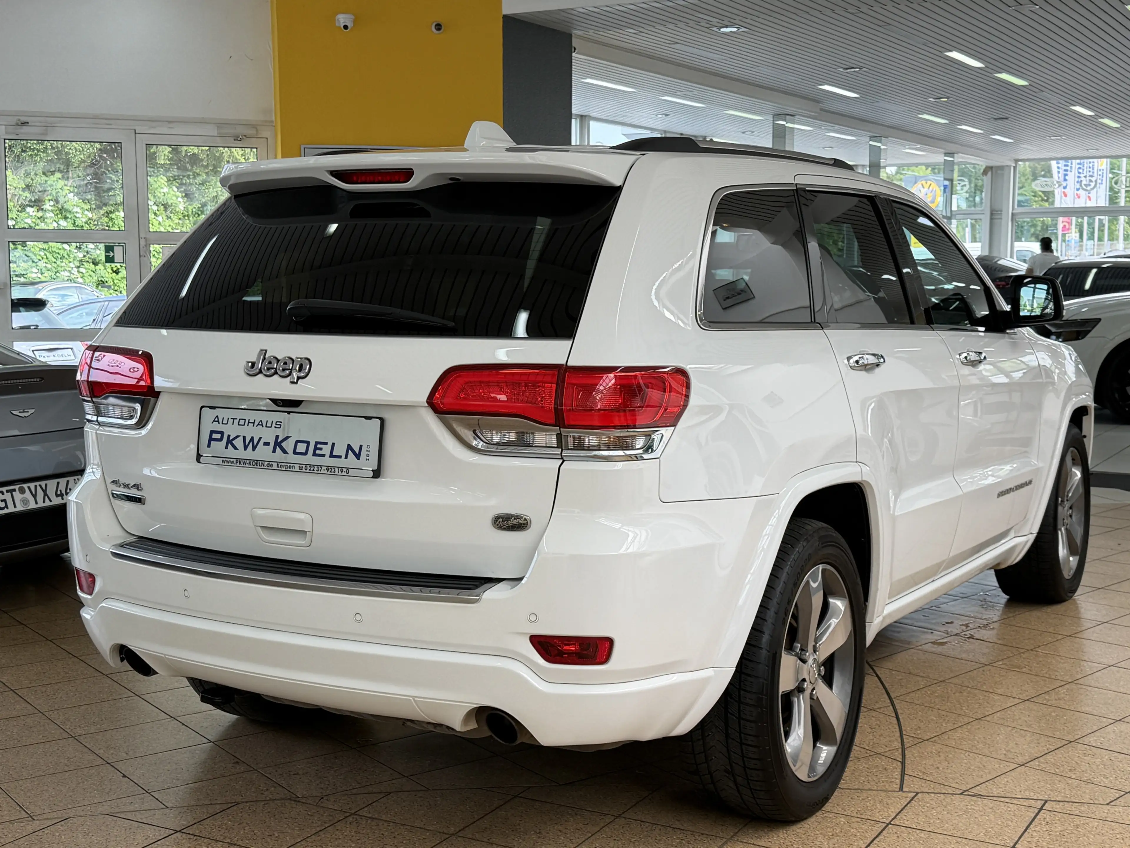 Jeep Grand Cherokee 3.0 CRD Overland*PANO*KAMERA*KEY* — photo 3