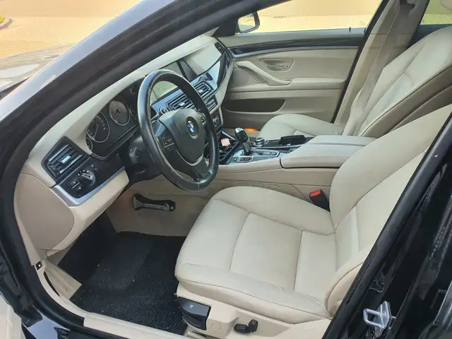 BMW 5 Series view 5