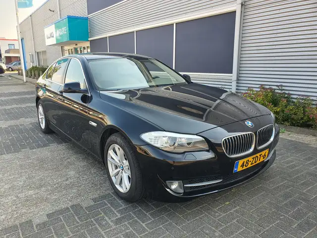 BMW 5 Series view 2