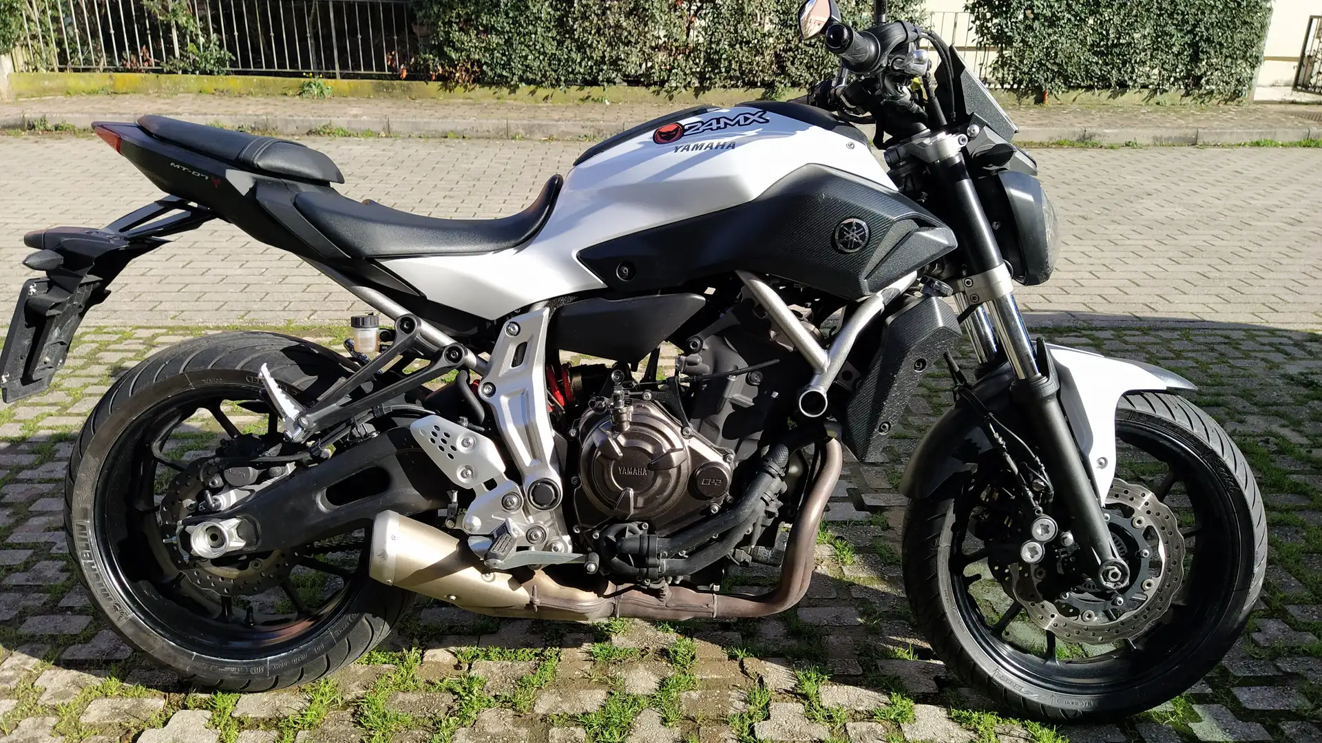 Yamaha MT-07 Con ABS Wit - 1