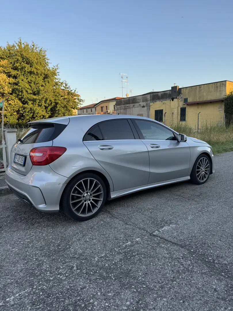 Mercedes-Benz A 200 cdi Premium - 2
