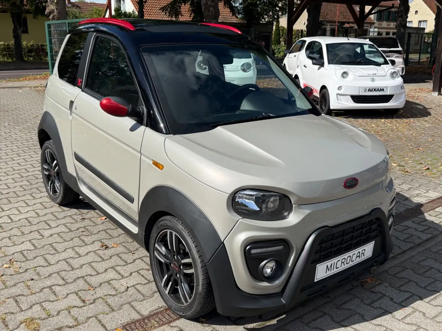 Microcar M.Go X DCI Automatik Mopedauto 45 km/h L6e Srebrny - 1