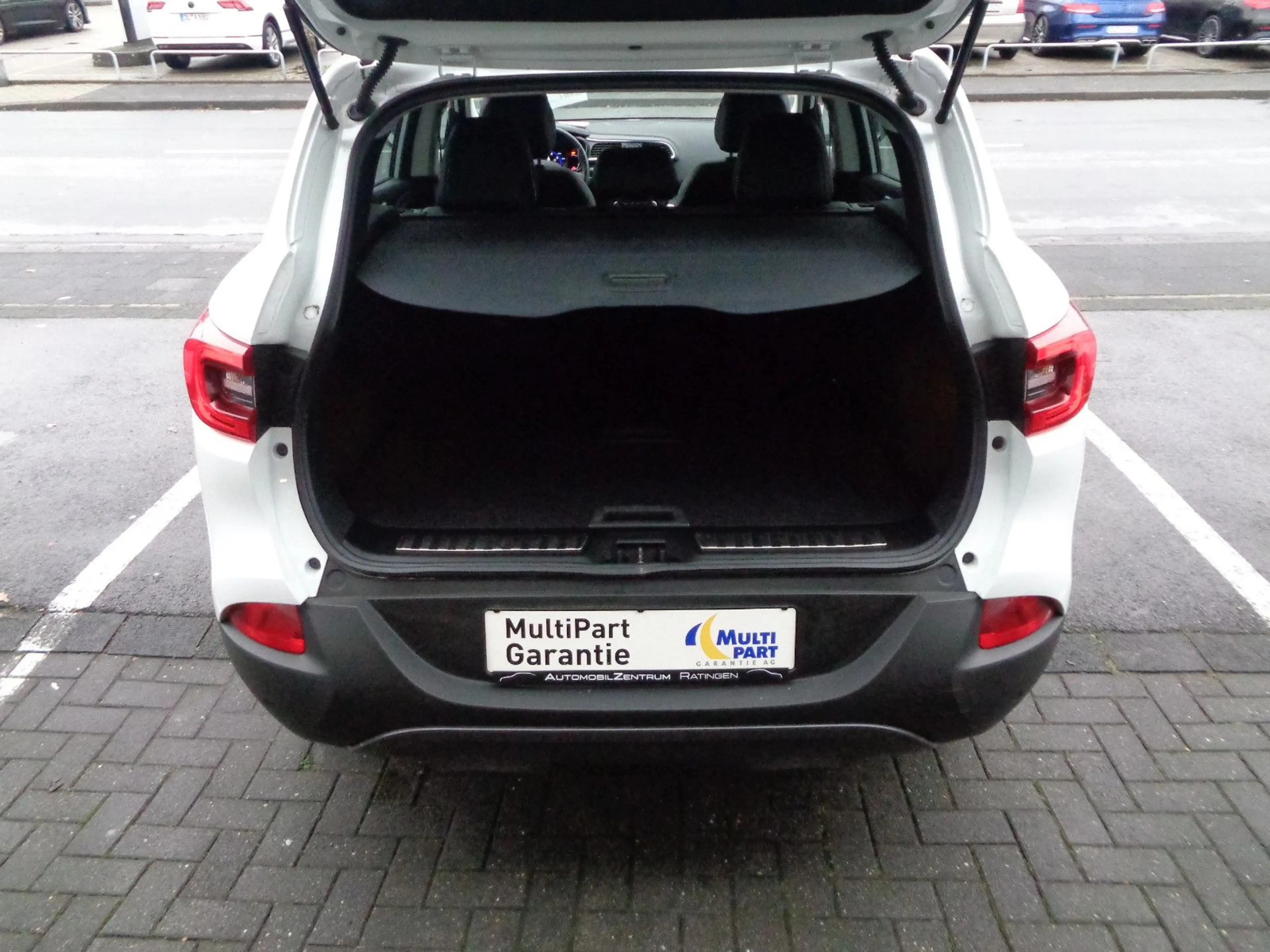 Renault Kadjar 1.3 TCE Bose Ed.*LED*PDC*NAVI*SPUR*SHEFT* — photo 7