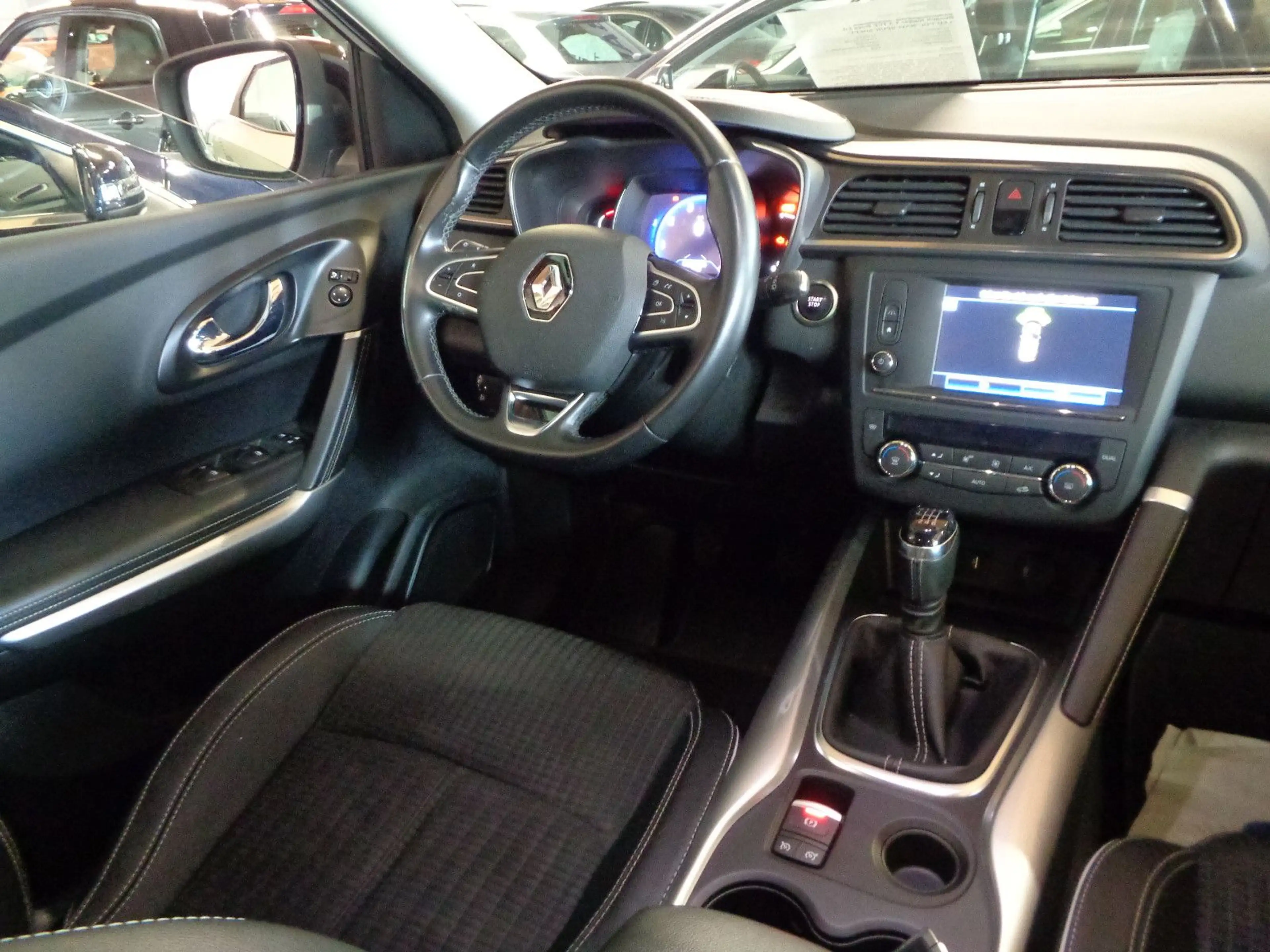 Renault Kadjar 1.3 TCE Bose Ed.*LED*PDC*NAVI*SPUR*SHEFT* — photo 12