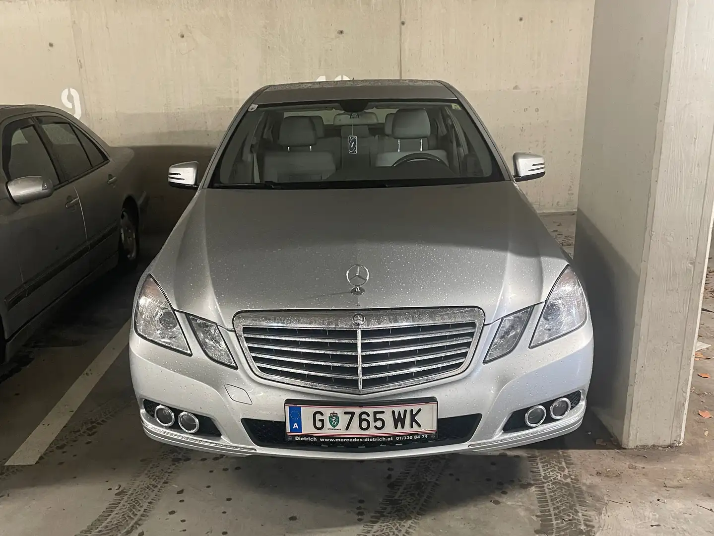Mercedes-Benz E 350 E 350 4MATIC Aut. Silber - 2
