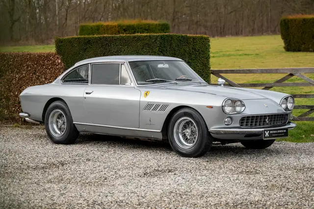Ferrari 330 GT S1 2+2