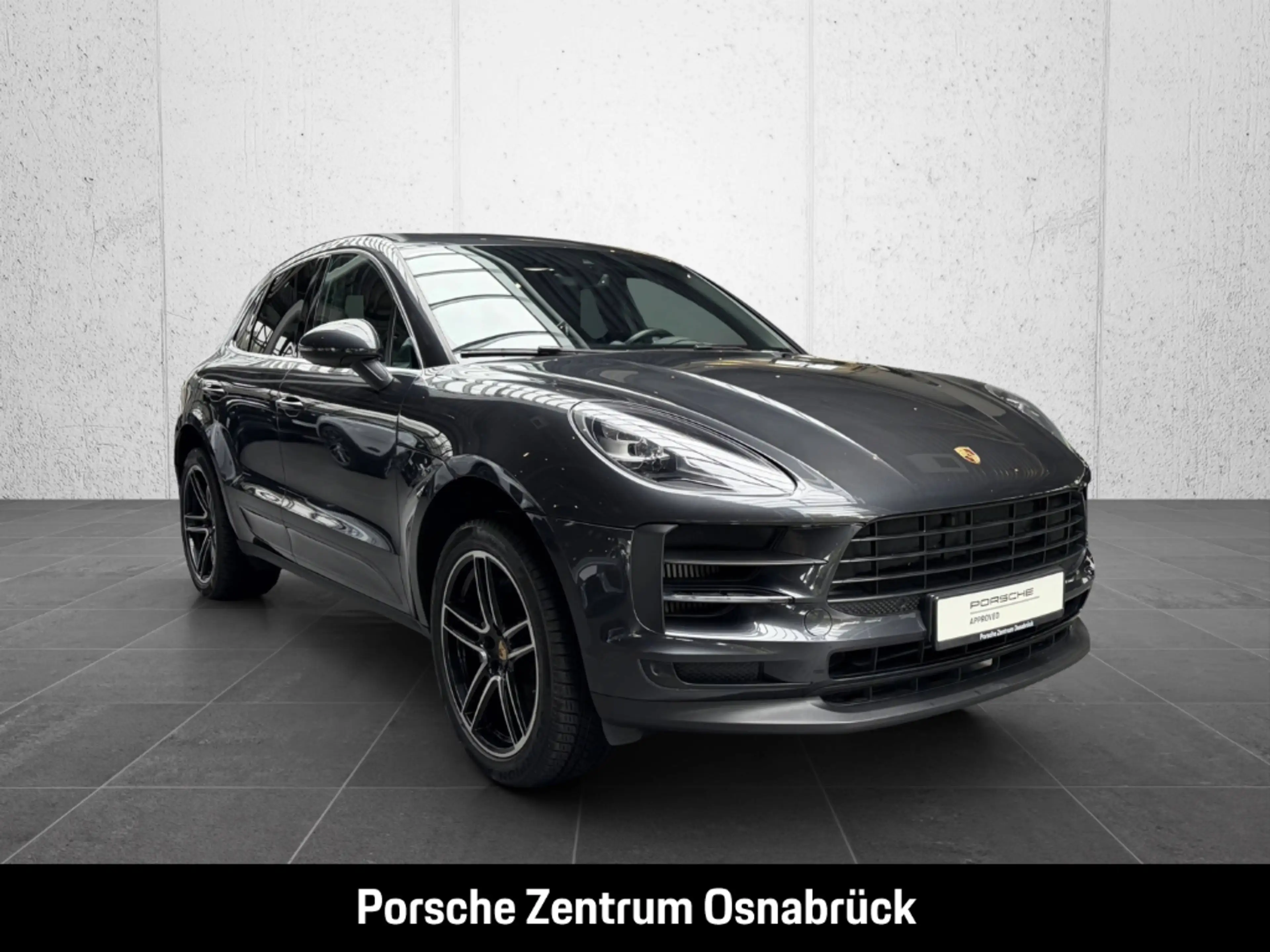 Porsche Macan S — photo 9