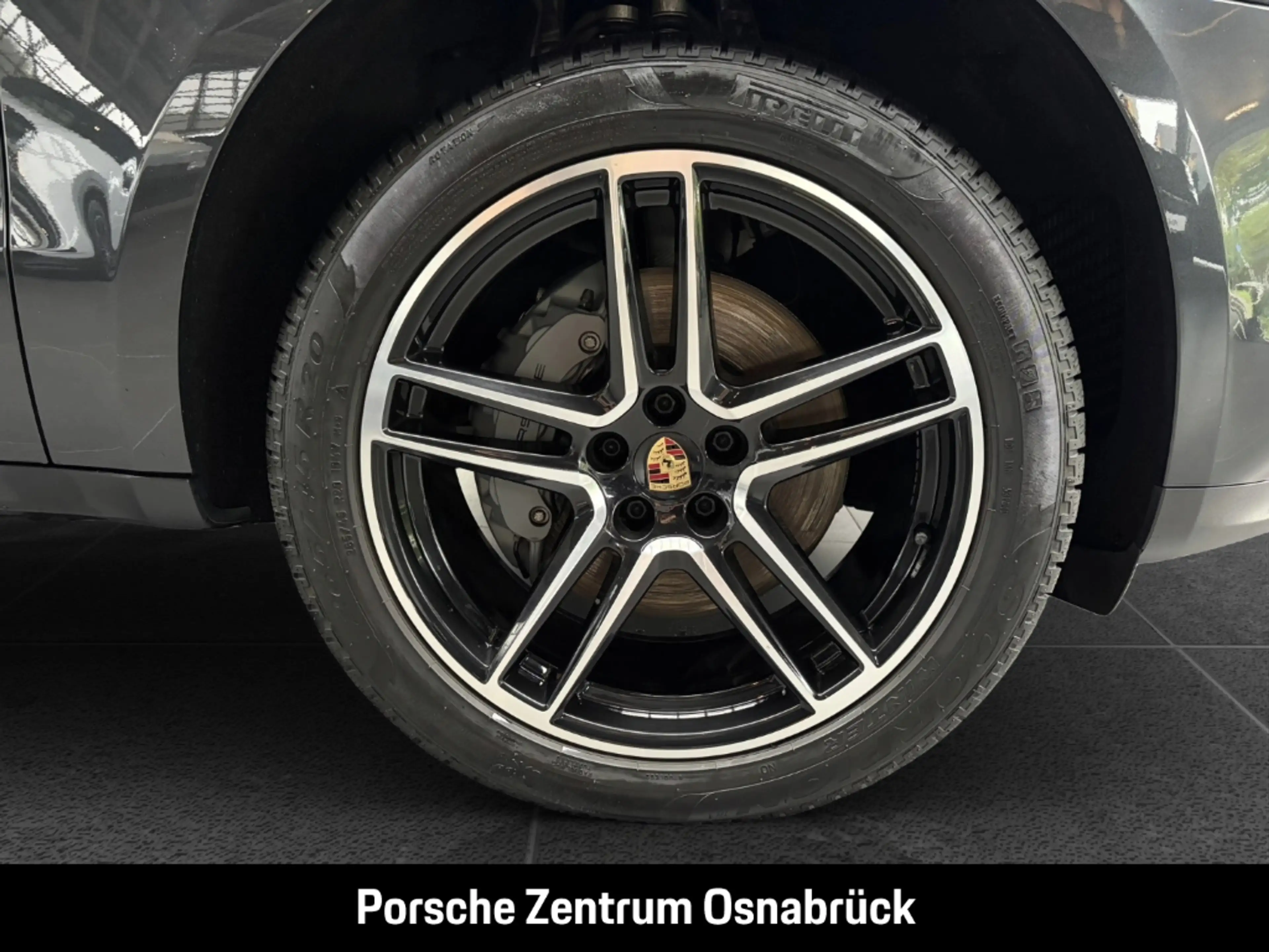 Porsche Macan S — photo 14