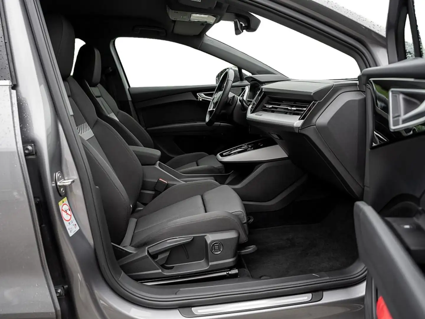 Audi Q4 e-tron 40 e-tron AHK MATRIX KAM SHZ NAVI Grau - 2