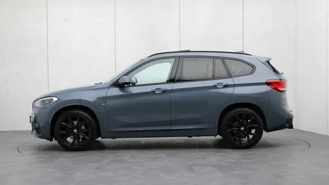 BMW X1 view 2