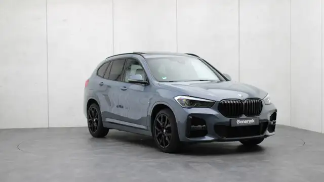 BMW X1 view 5