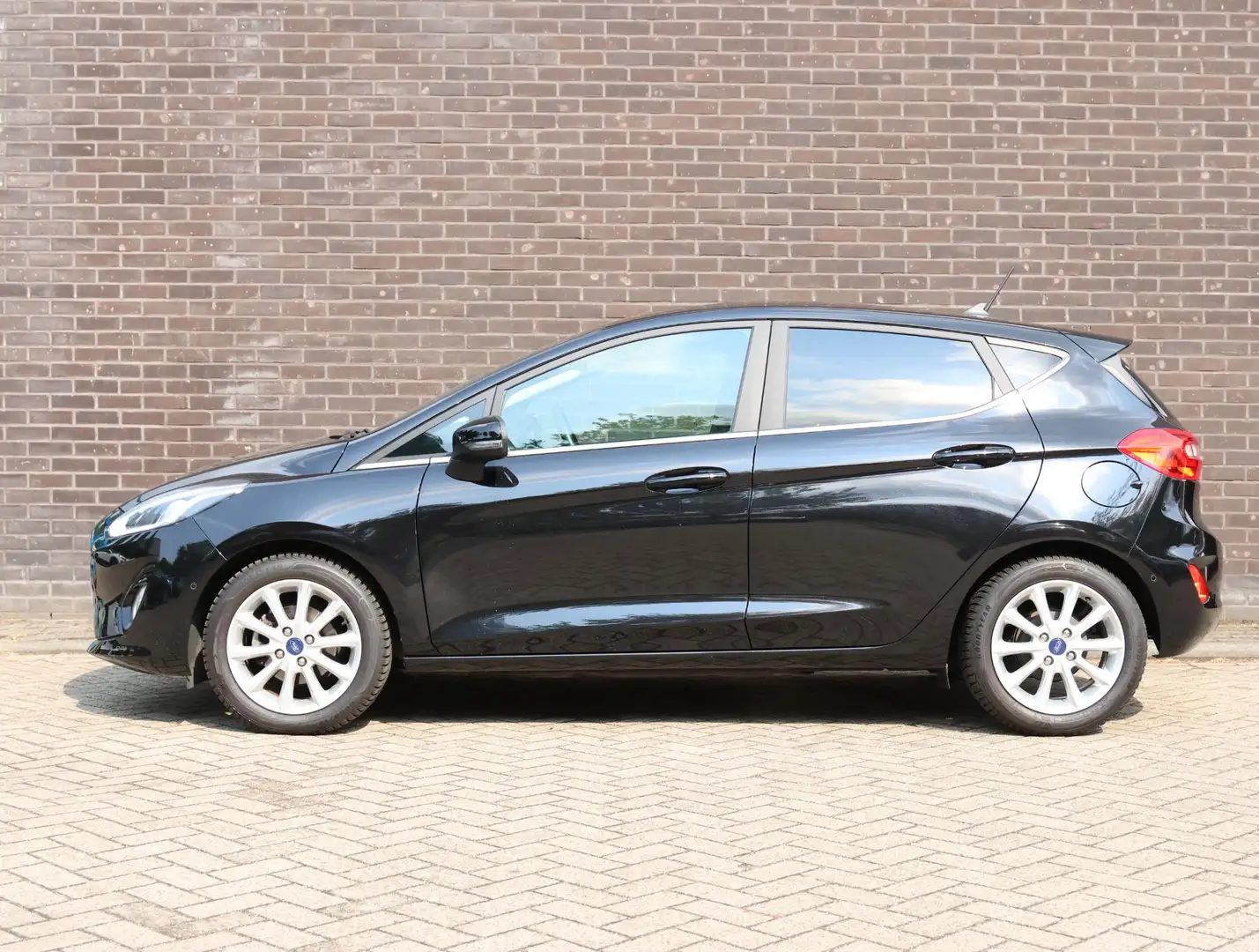 Ford Fiesta Titanium 95pk | Stoel- & Stuurverwarming | Achteru Nero - 2