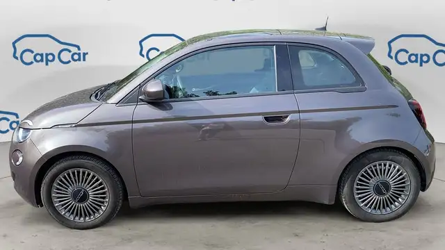 Fiat 500e view 2