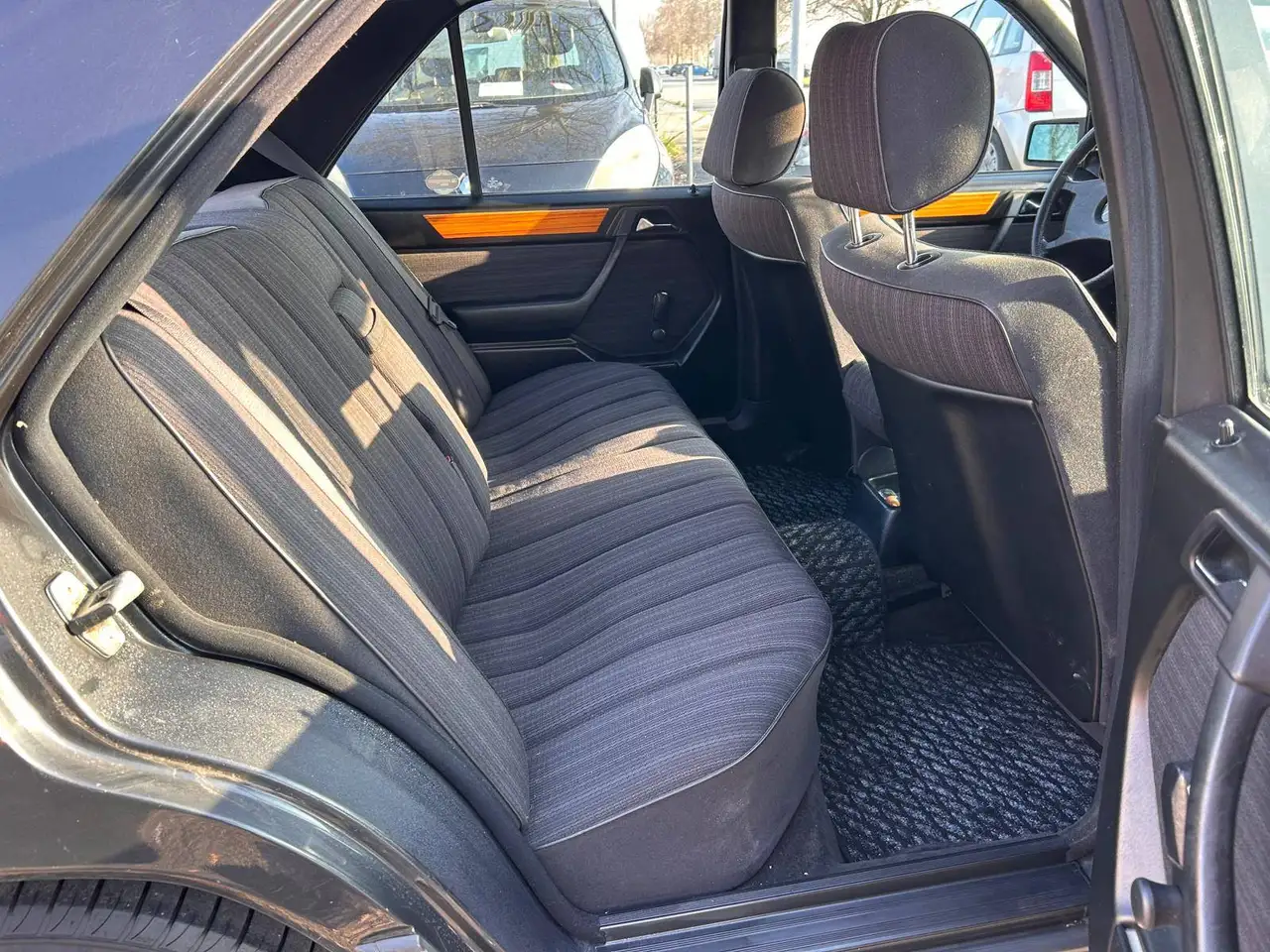 Mercedes-Benz E 200 2.0 benzina/GPL 90 KW, foto 10