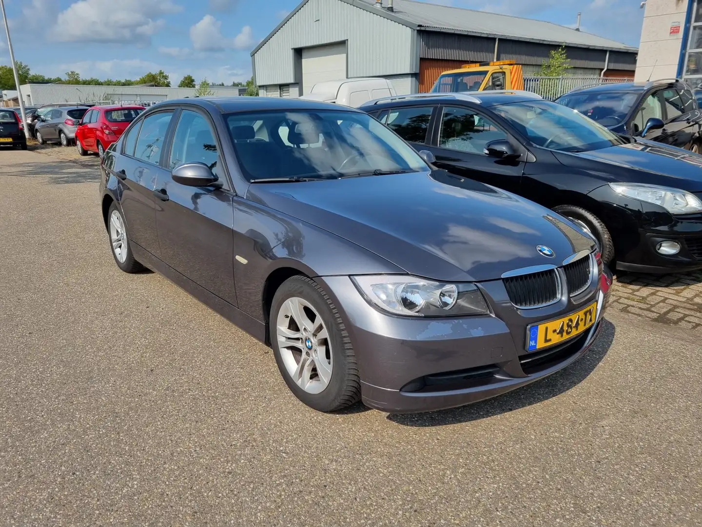 BMW 320 3-serie 320i Sedan Automaat Clima! Bj:2005 Grijs - 2