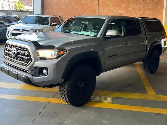 Toyota Hilux ONLY FOR EXPORT OUT OF EUROPE