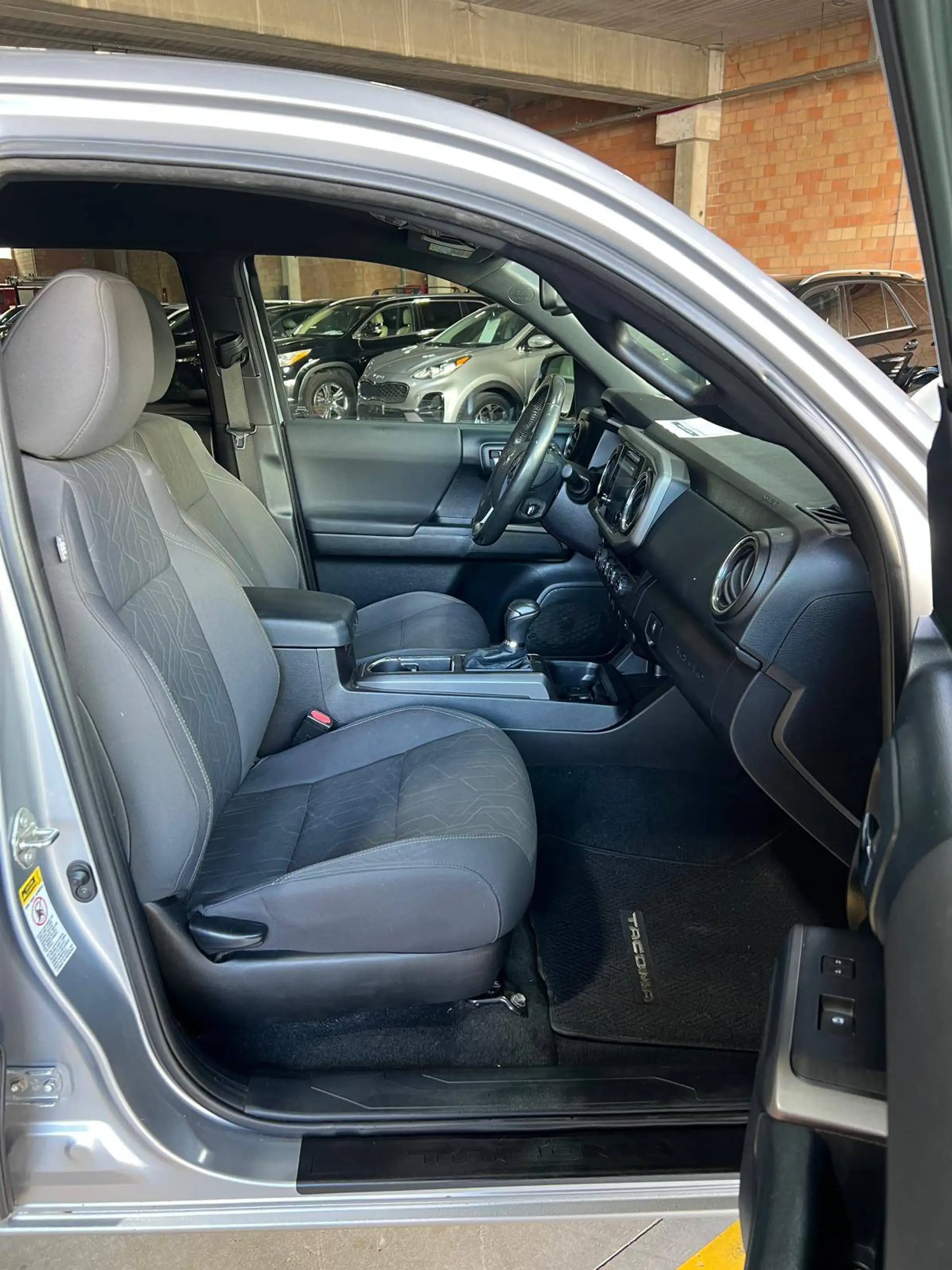 Toyota Hilux ONLY FOR EXPORT OUT OF EUROPE — photo 10