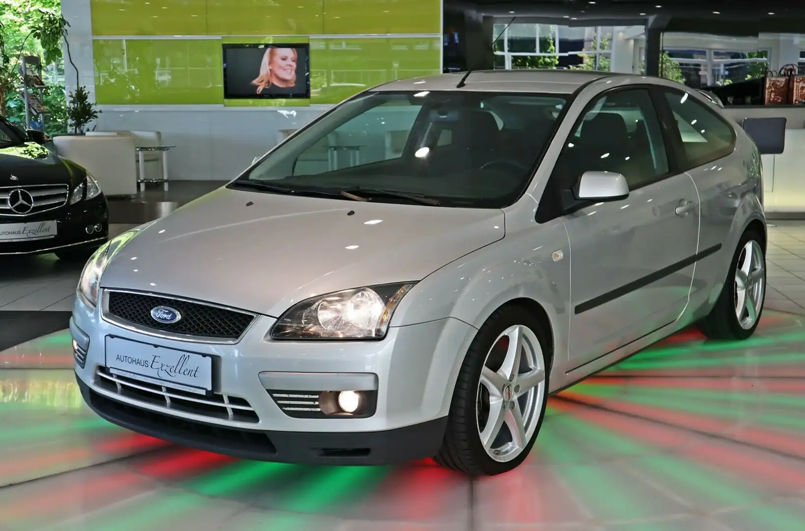 Ford Focus Lim. Sport*KLIMAAUT*PDC*ALU 17 Zoll*BC* Argento - 1