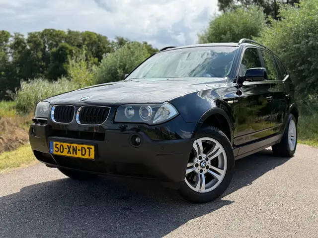 BMW X3 2.5i / Panoramdak / Leder / Trekhaak / Youngtimer