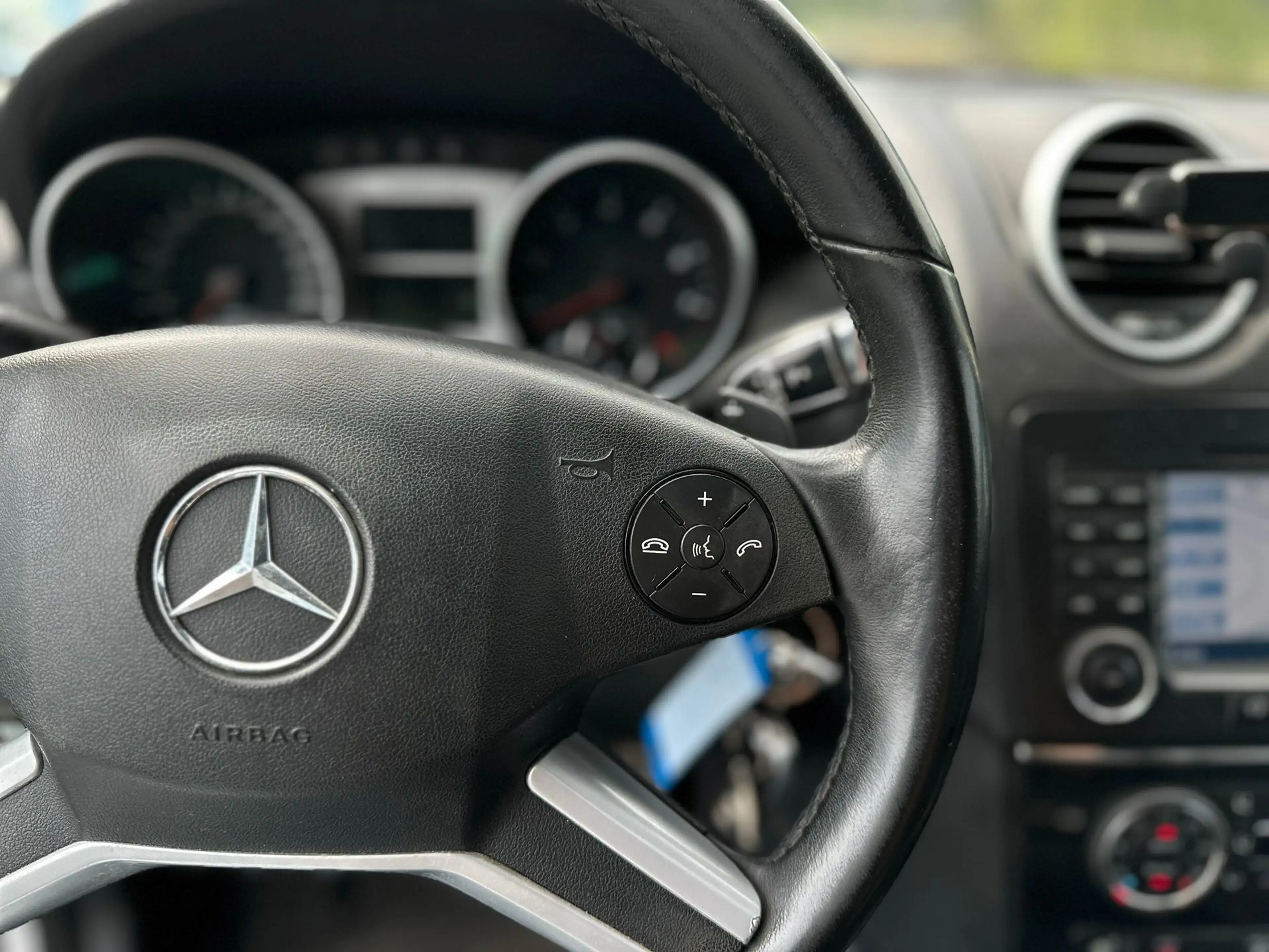 Mercedes-Benz ML 63 AMG M-klasse | Automaat | Luchtvering | Schuif/kantel — photo 28