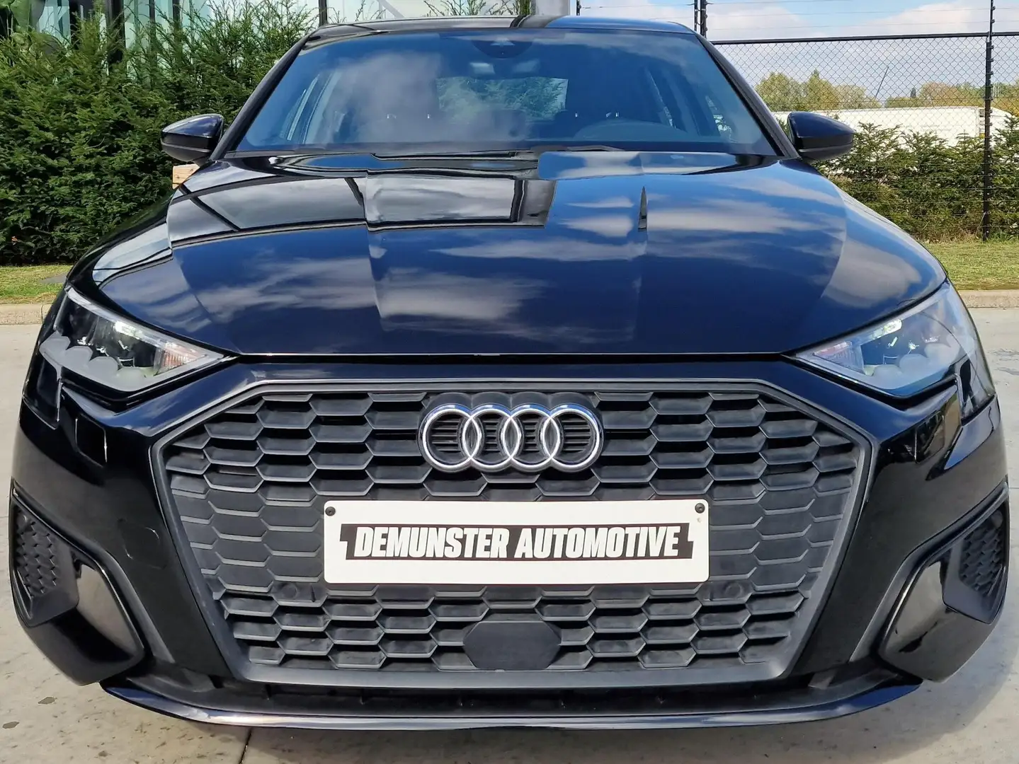 Audi A3 A3 30 TFSI Sportback S tronic/Carplay/Sensoren Noir - 2