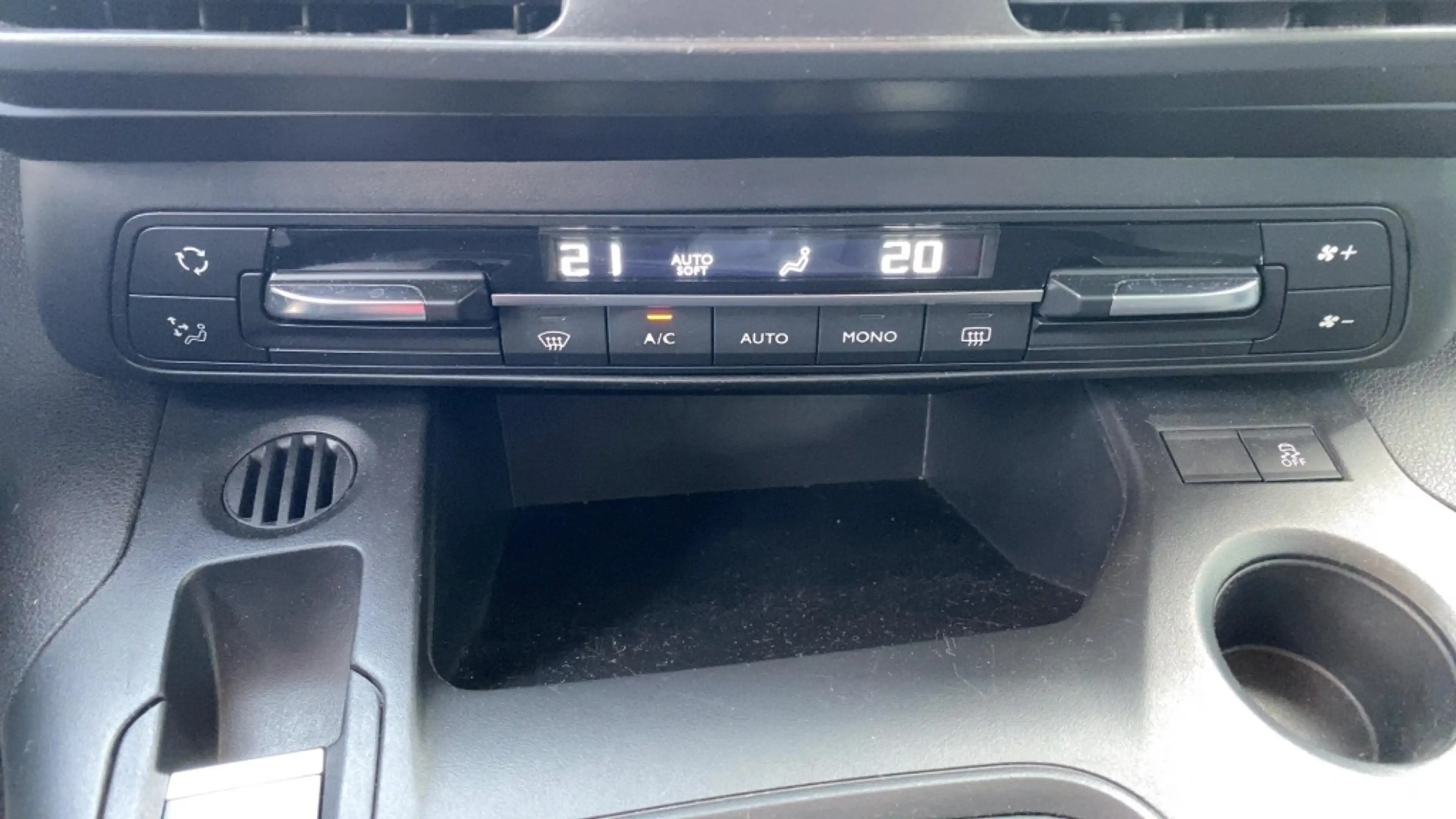 Peugeot Rifter 1.2 Puretech GT-Line — photo 24