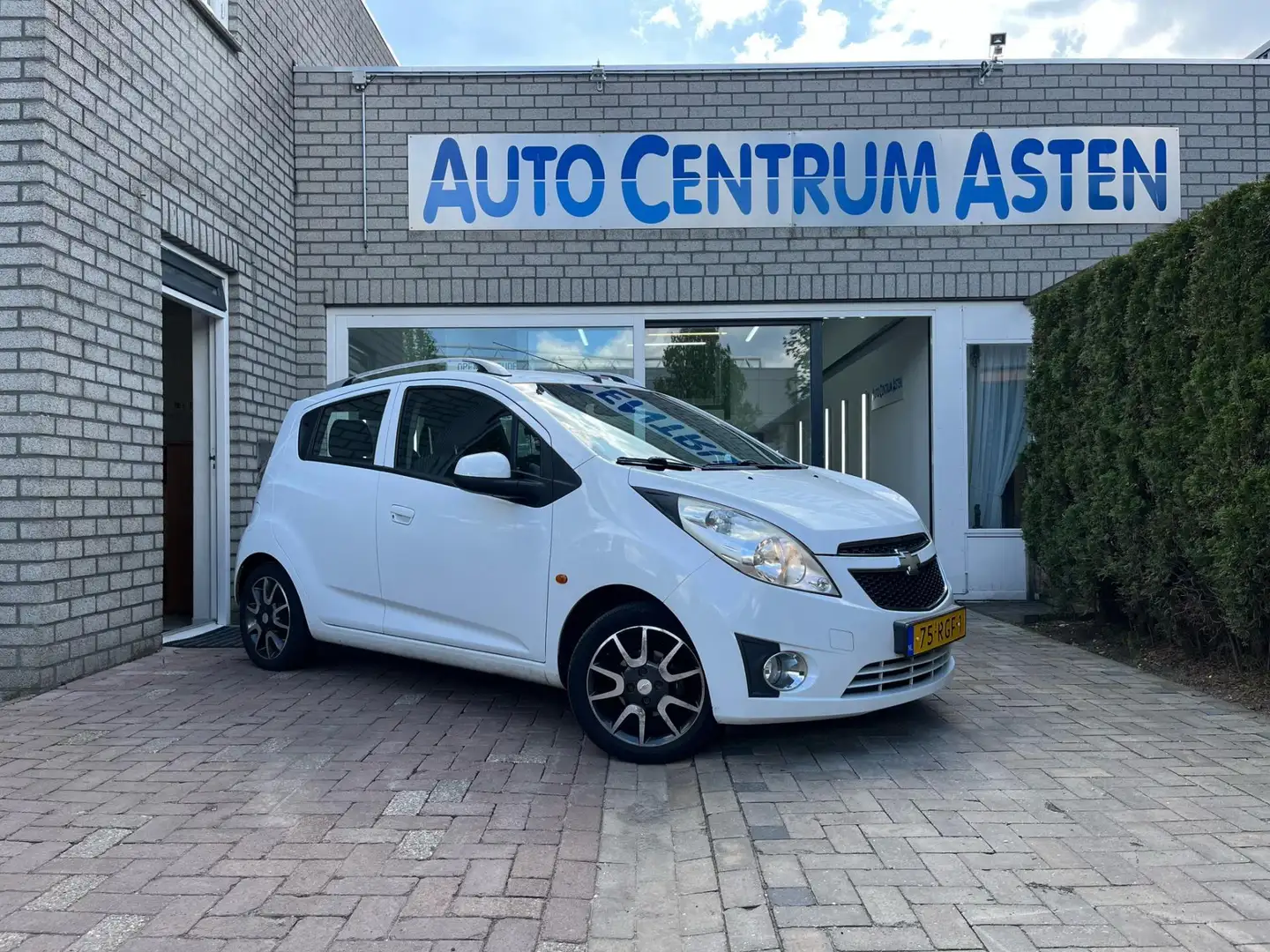 Chevrolet Spark 1.0 16V LS Bi-Fuel Blanco - 1