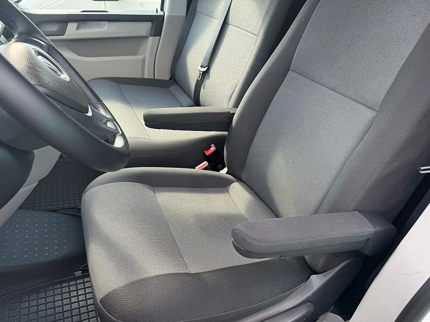Volkswagen T6 Kombi Transporter kurz 2,0 TDI 4Motion 1.Bes... Білий - 2
