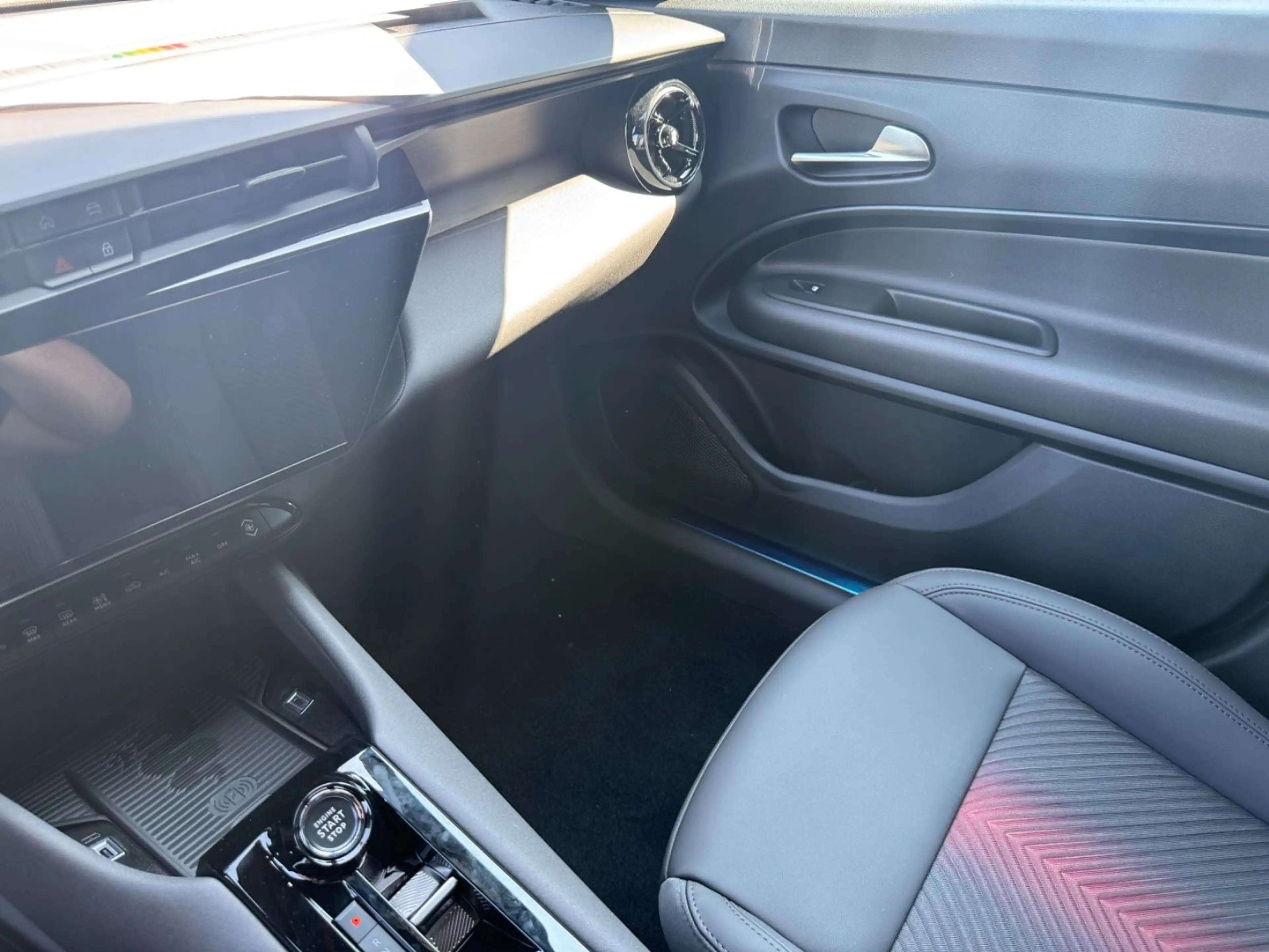 Alfa Romeo Junior Ibrida 1.2 VGT 48V-Hybrid 107 kW Ti — photo 15