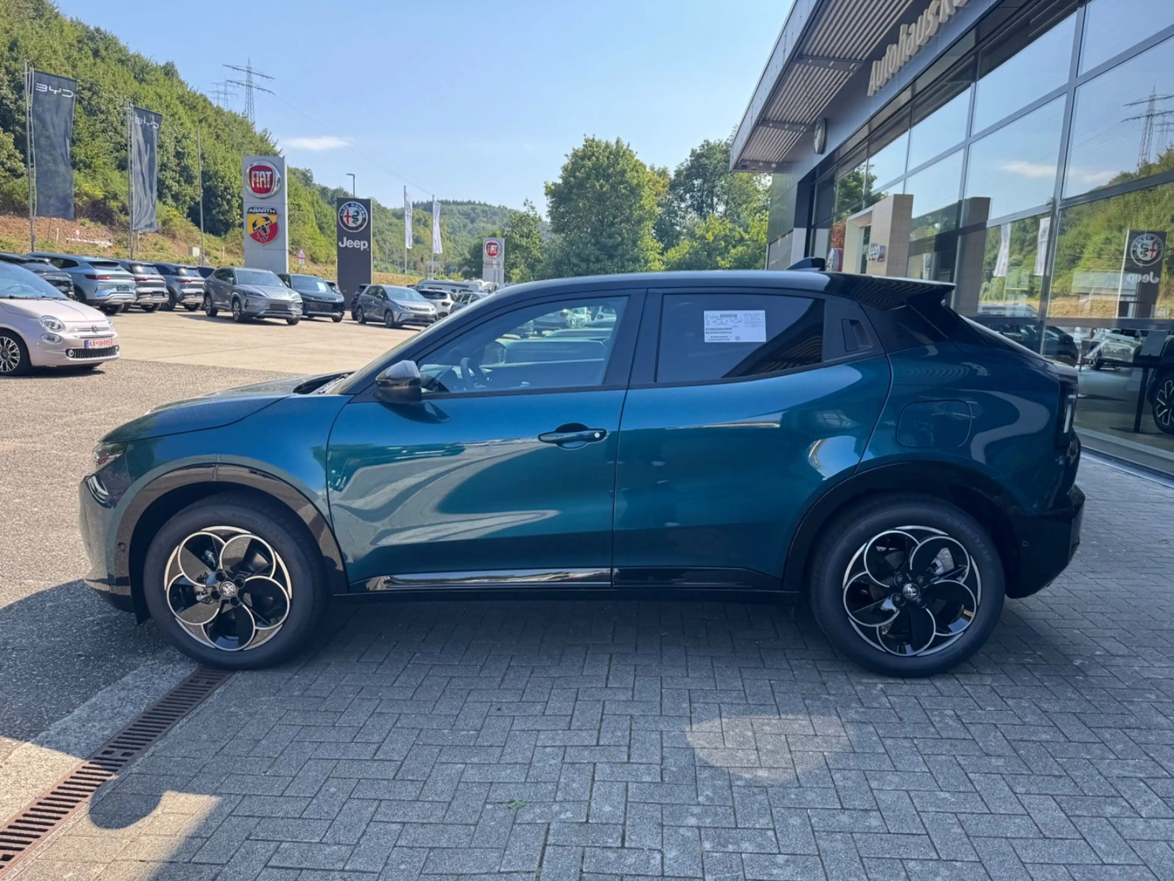Alfa Romeo Junior Ibrida 1.2 VGT 48V-Hybrid 107 kW Ti — photo 7