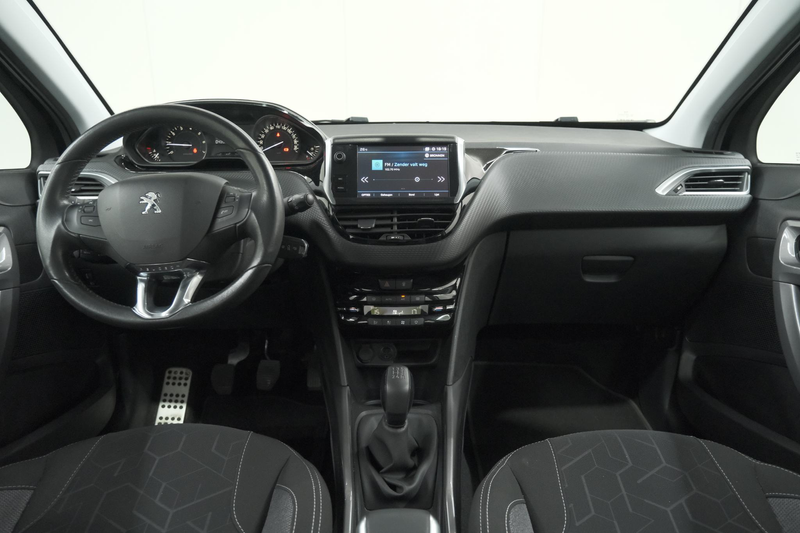 Peugeot 2008 PureTech 82 Active | Lage KM | Trekhaak | Navigati — photo 2