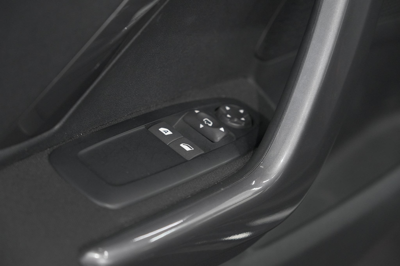 Peugeot 2008 PureTech 82 Active | Lage KM | Trekhaak | Navigati — photo 10